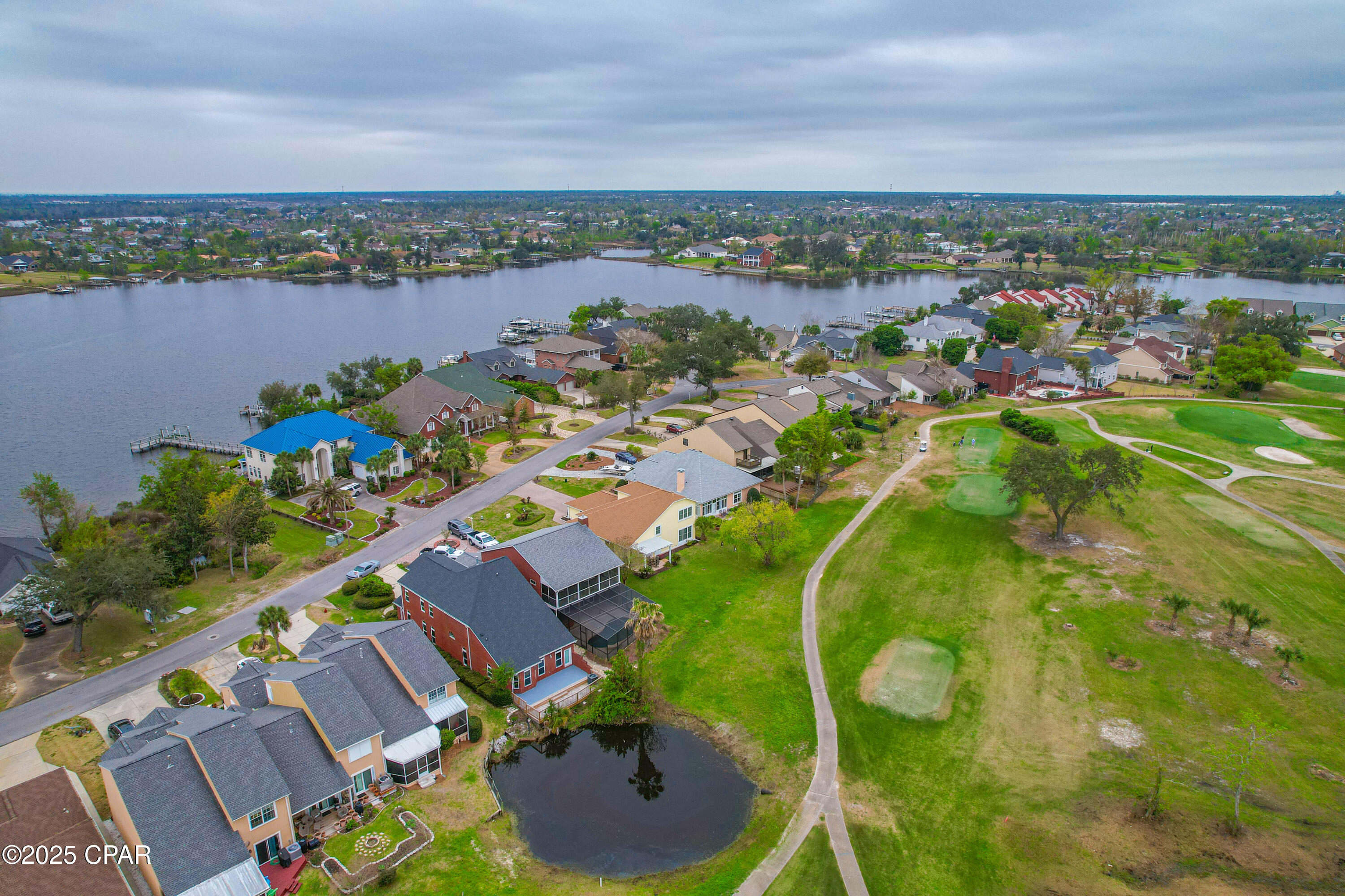 Listing photo id 42 for 2601 Country Club Drive