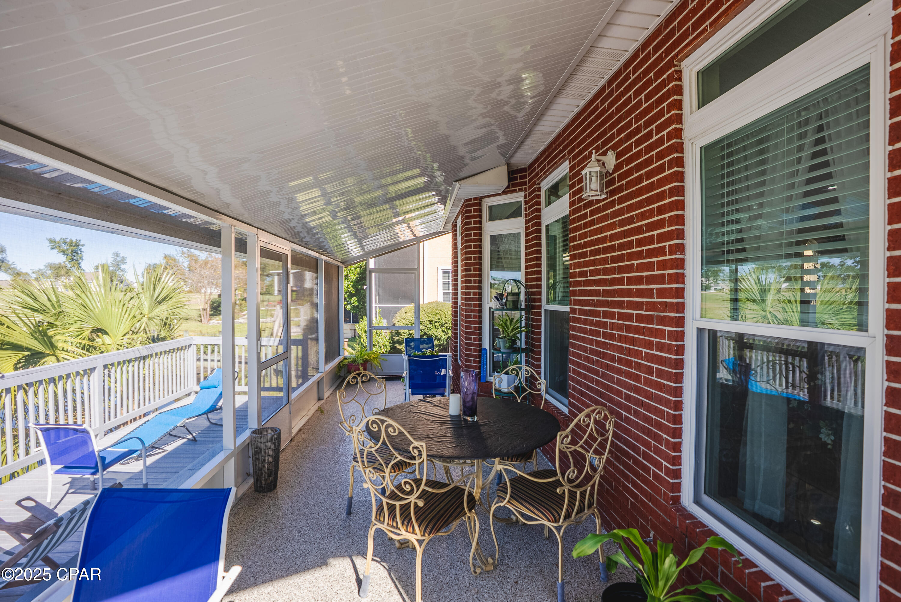 Listing photo id 44 for 2601 Country Club Drive