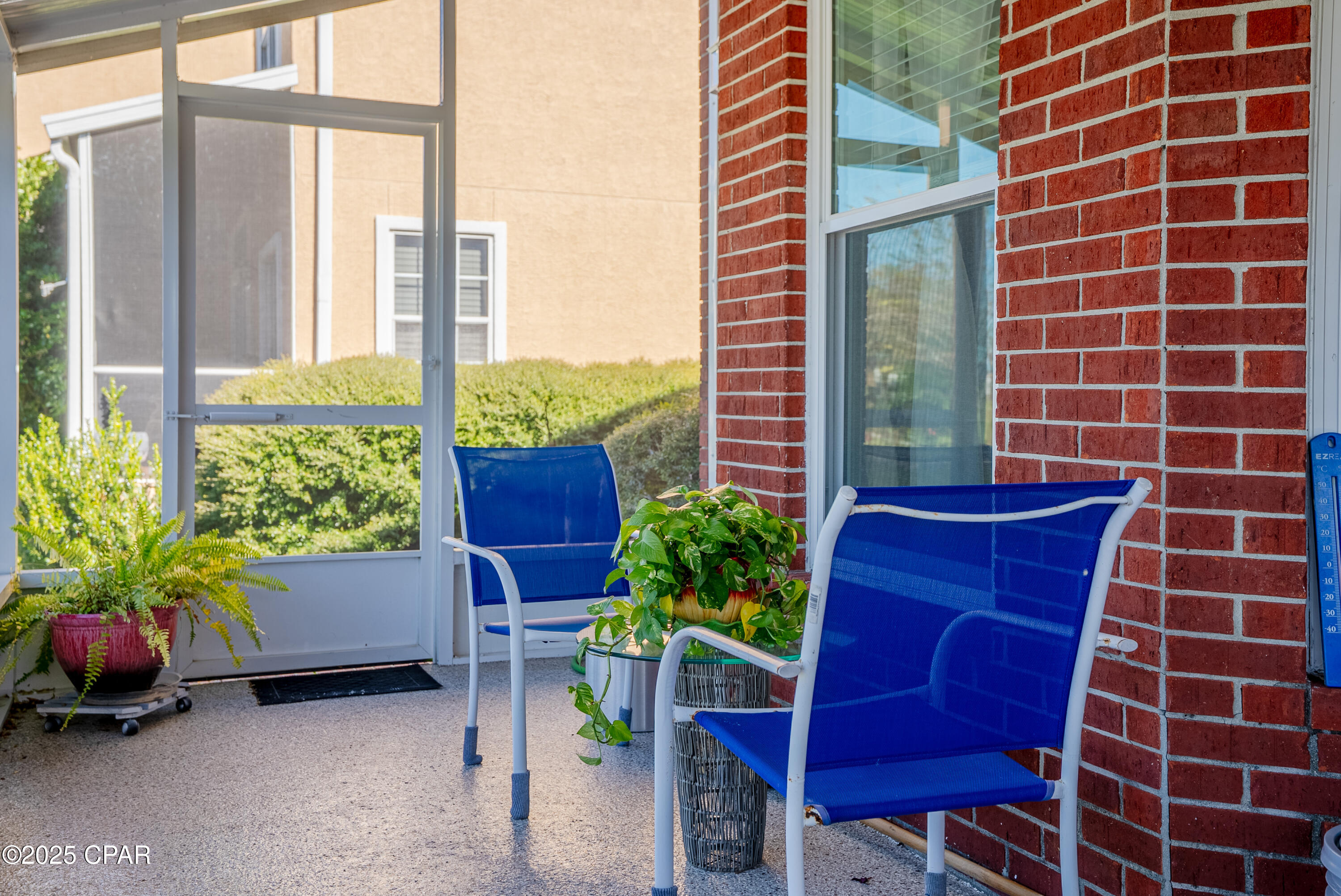 Listing photo id 45 for 2601 Country Club Drive