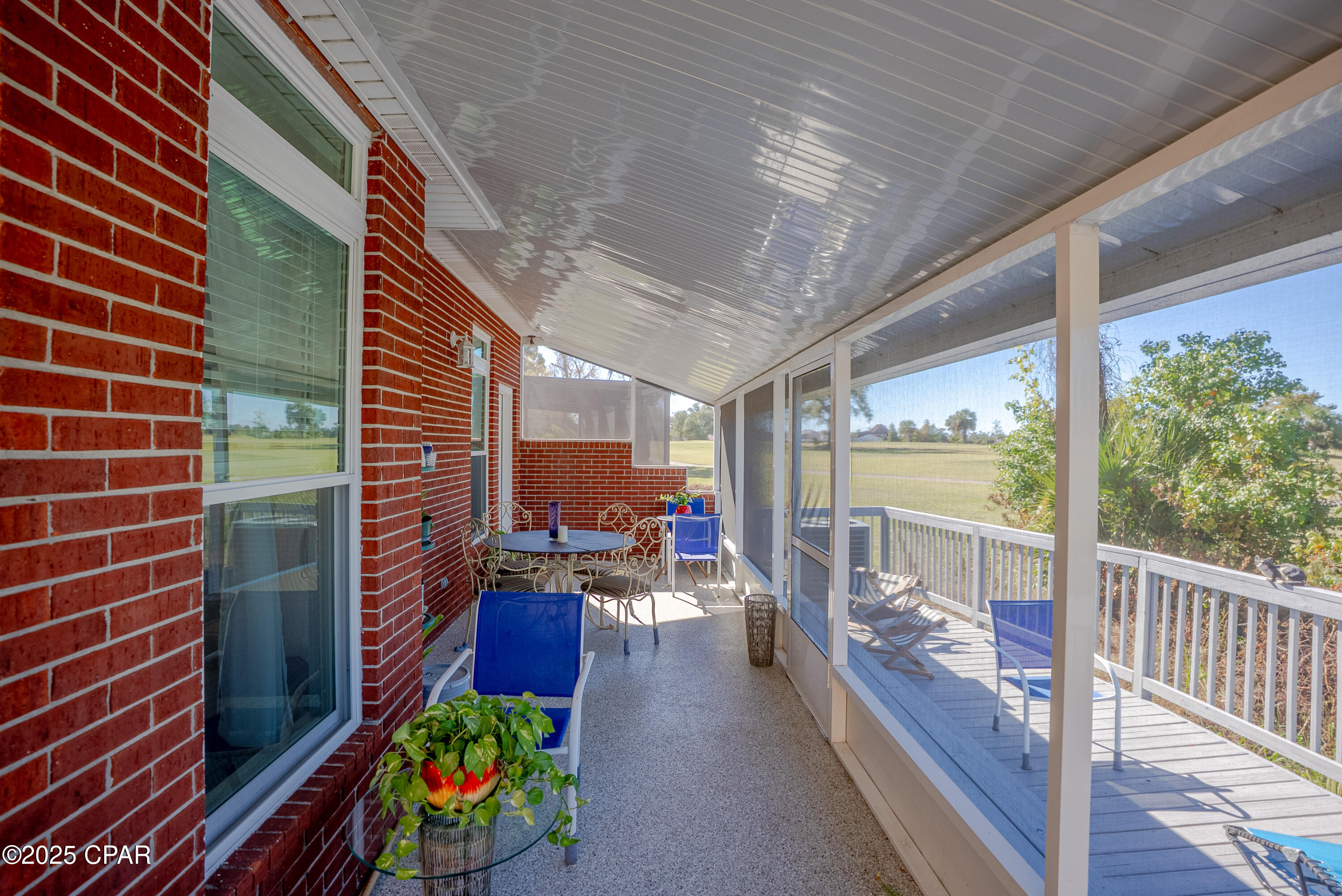 Listing photo id 46 for 2601 Country Club Drive