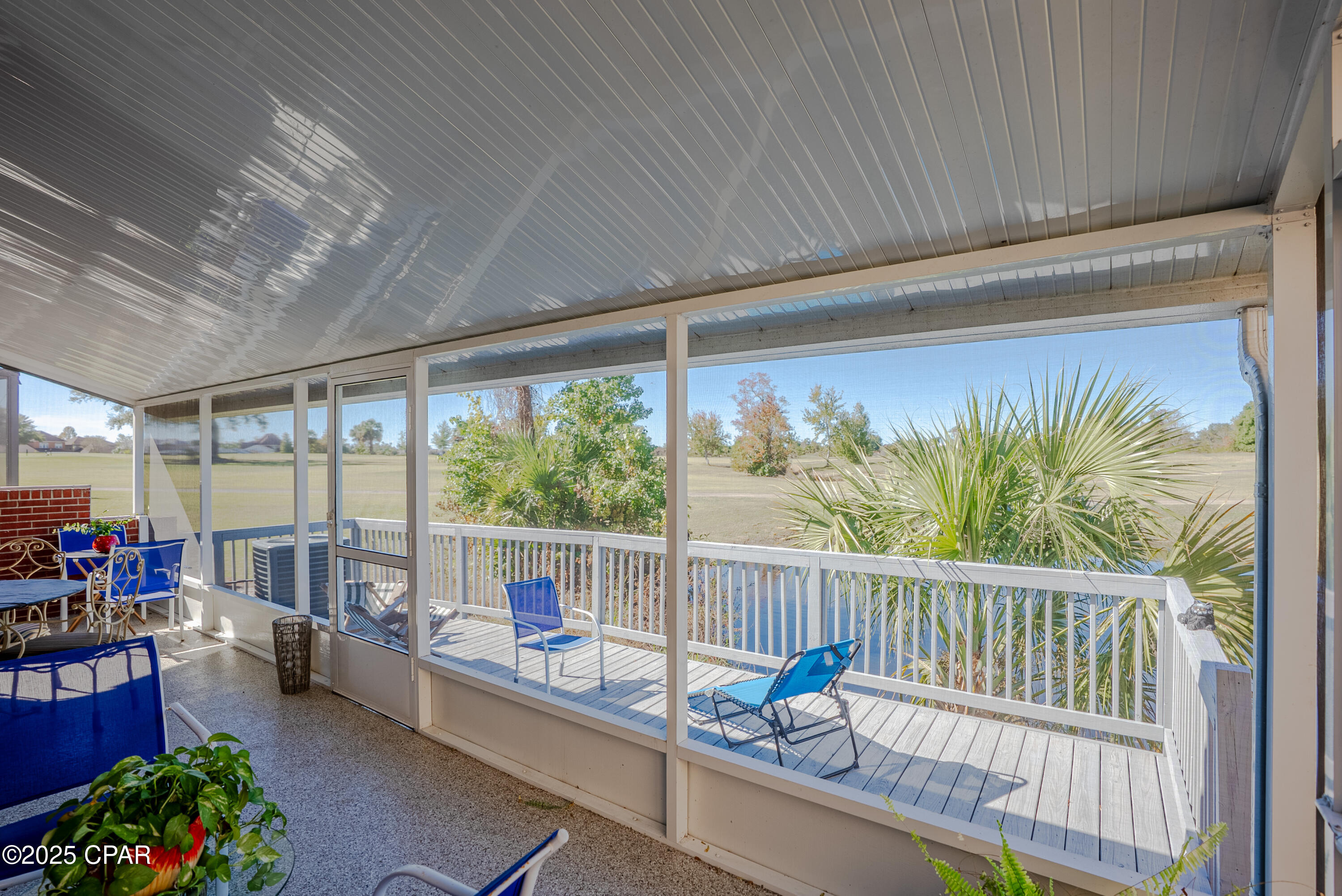 Listing photo id 47 for 2601 Country Club Drive