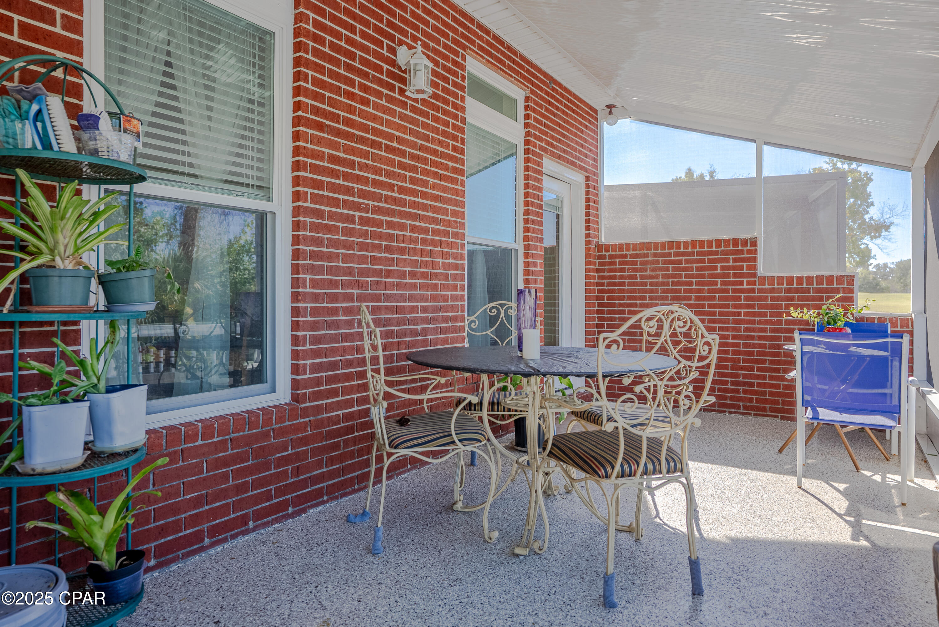 Listing photo id 48 for 2601 Country Club Drive