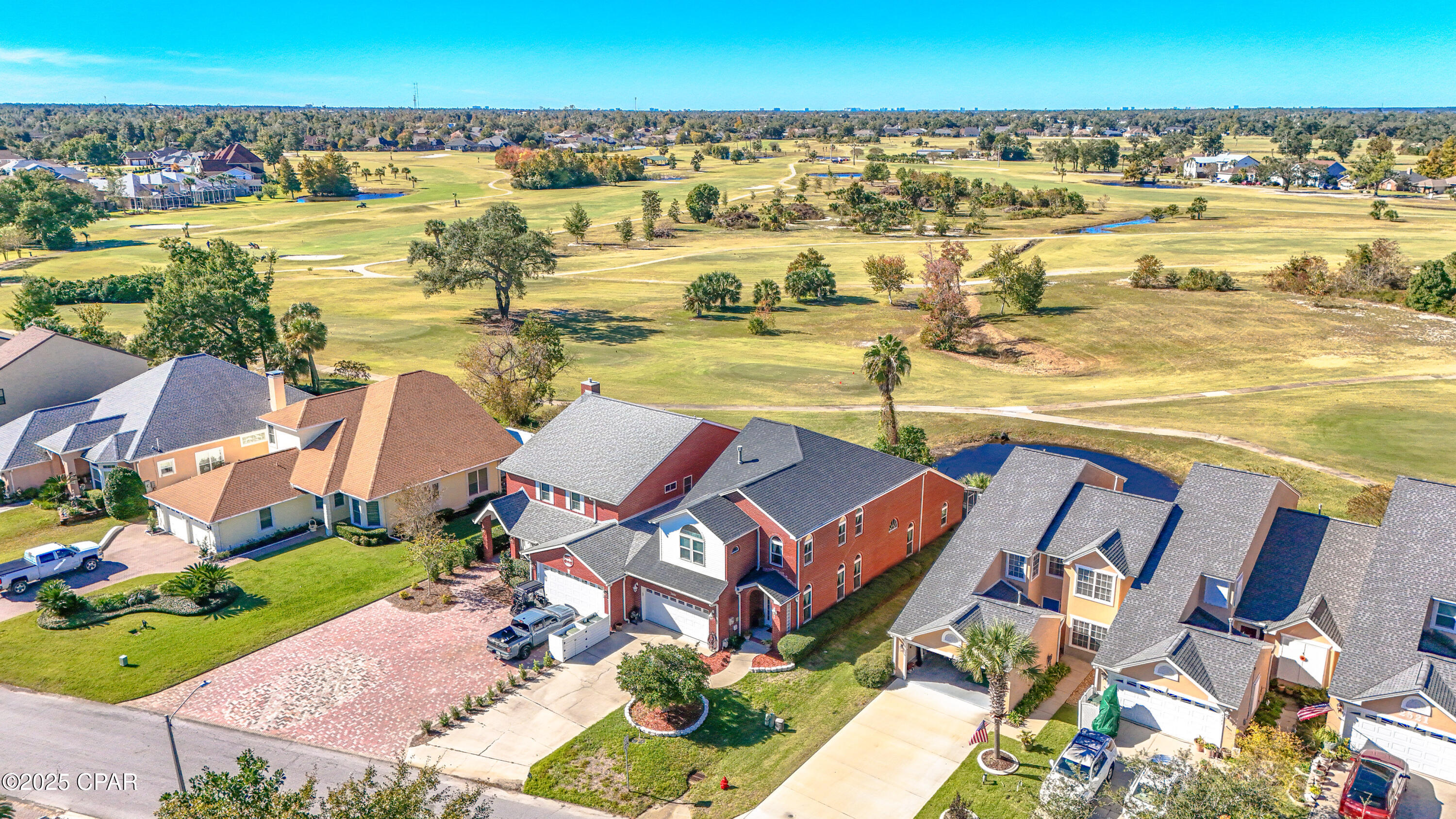 Listing photo id 56 for 2601 Country Club Drive