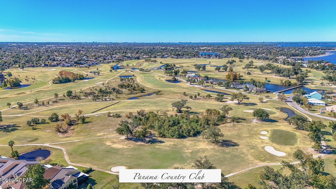 Listing photo id 60 for 2601 Country Club Drive