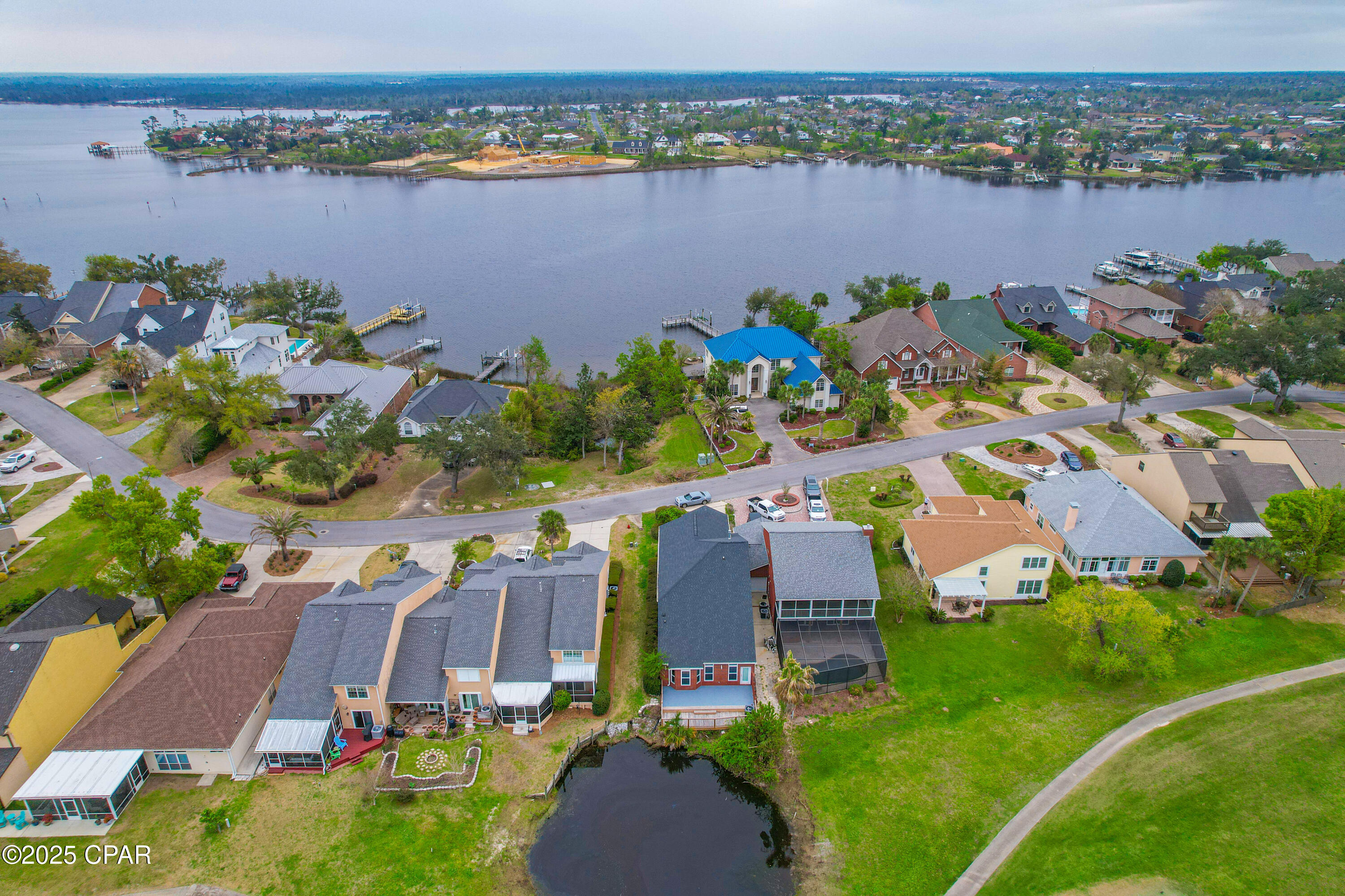 Listing photo id 66 for 2601 Country Club Drive