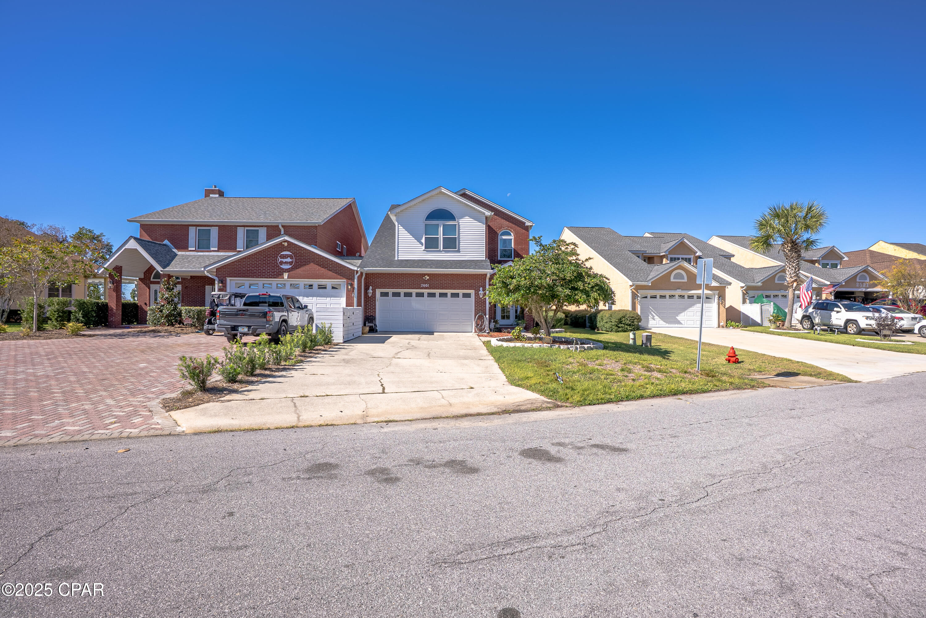 Listing photo id 70 for 2601 Country Club Drive