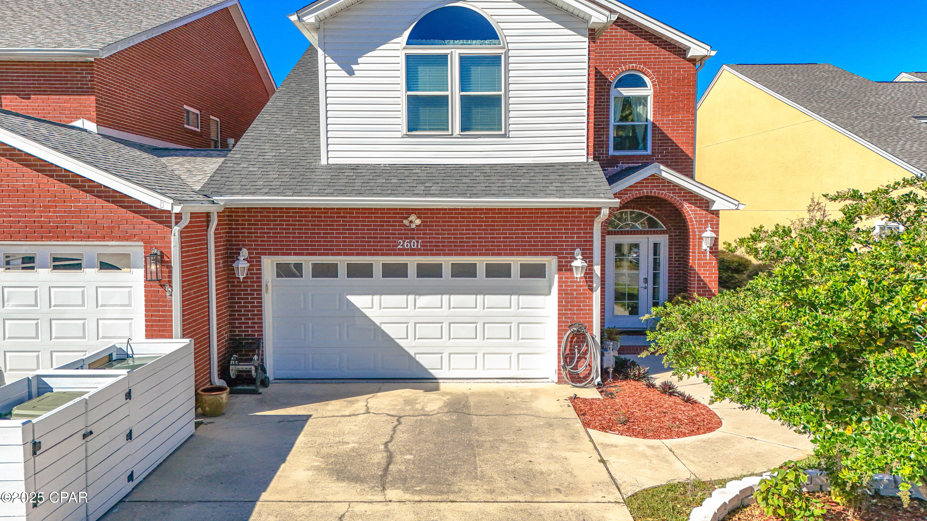 Listing photo id 75 for 2601 Country Club Drive