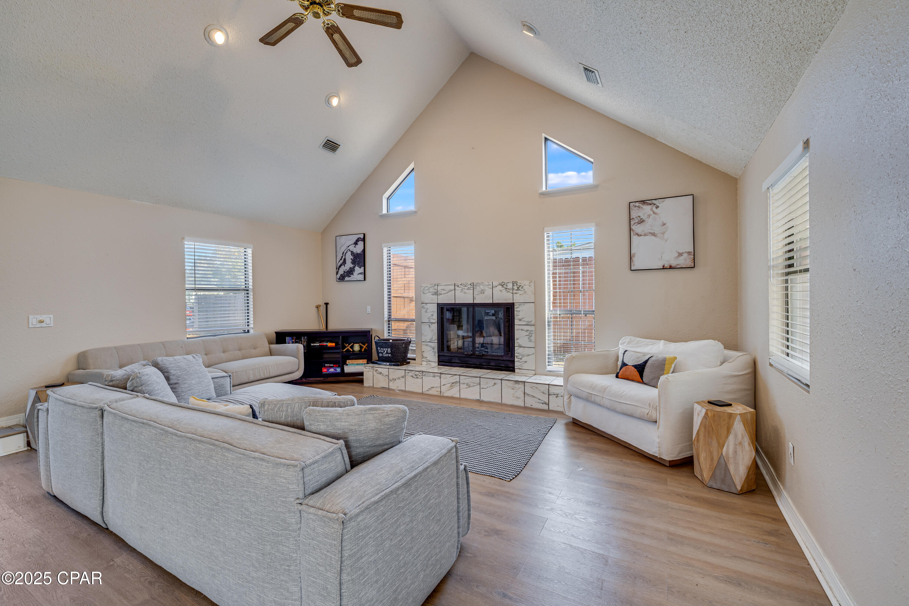 Image 3 For 2343 Grand Oaks Lane