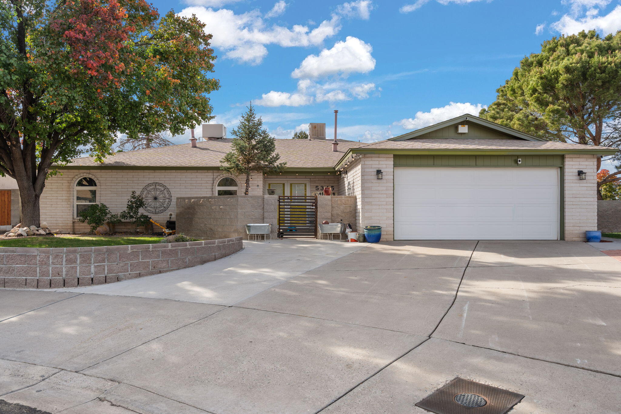 5345 Revi Don Drive, Albuquerque NM 87111