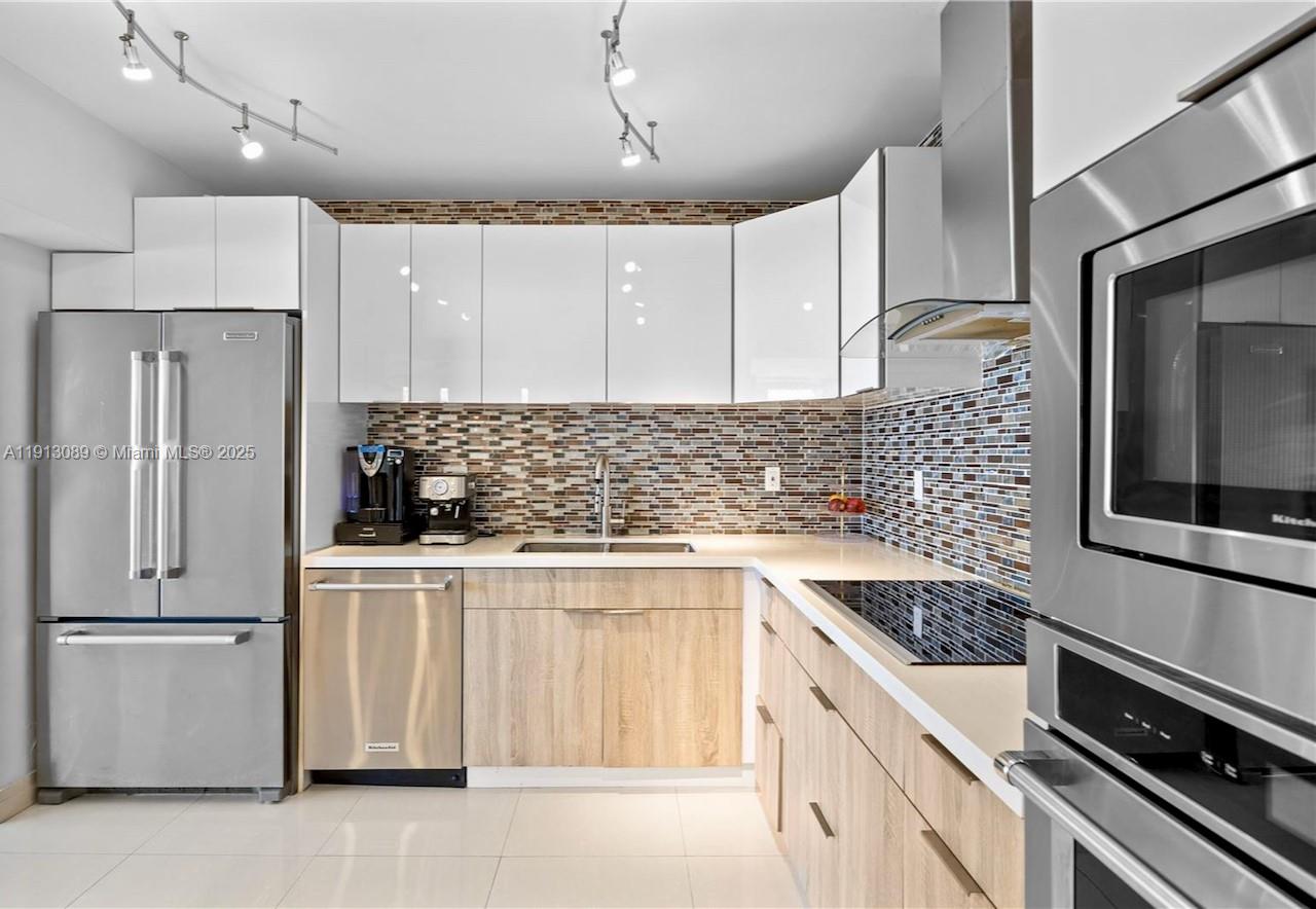 Homes for sale in Miami Beach, FL | 900 Bay Dr #624-622-620, Miami Beach, FL 33141 | MLS# A11913089