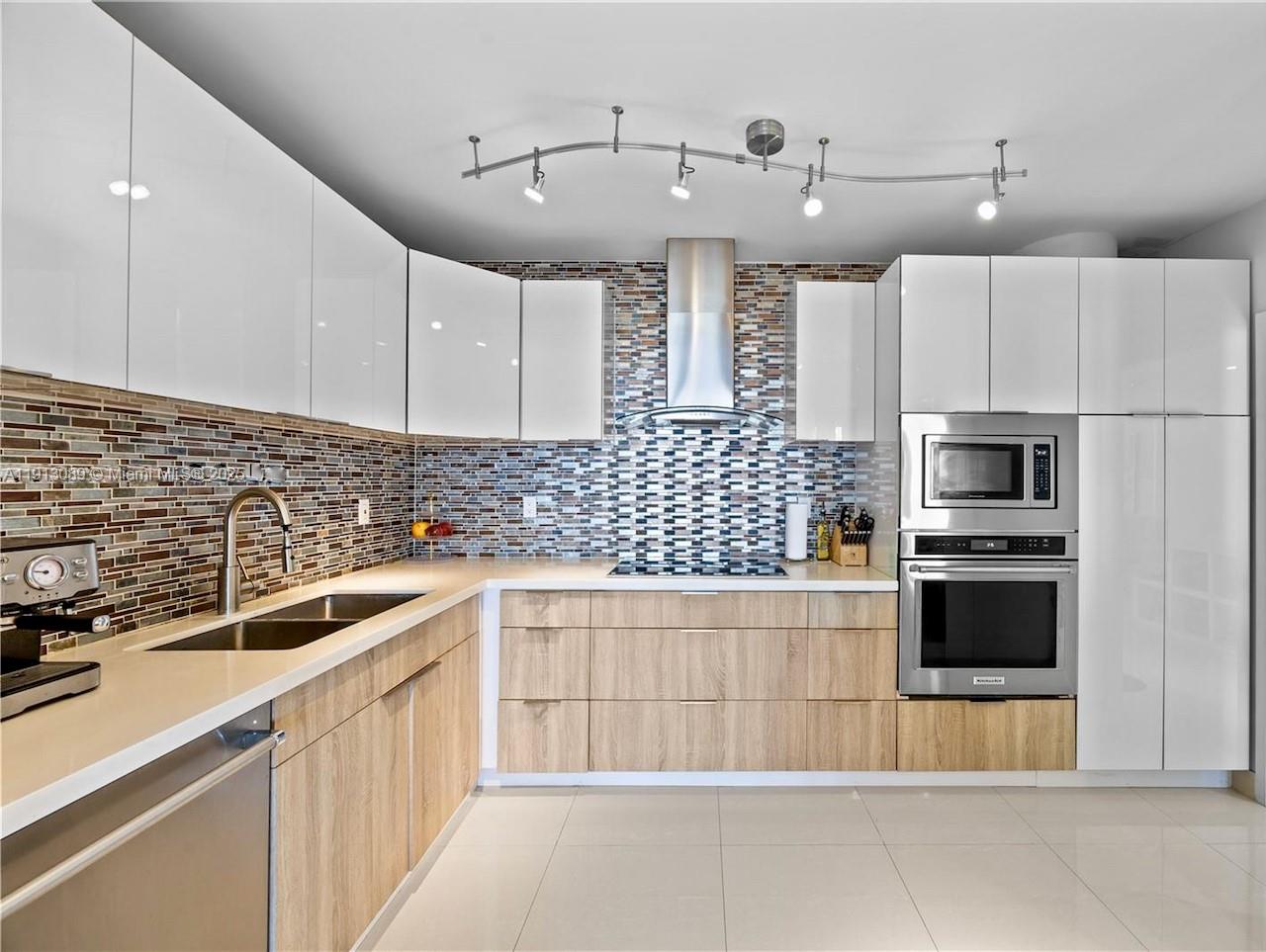 Homes for sale in Miami Beach, FL | 900 Bay Dr #624-622-620, Miami Beach, FL 33141 | MLS# A11913089