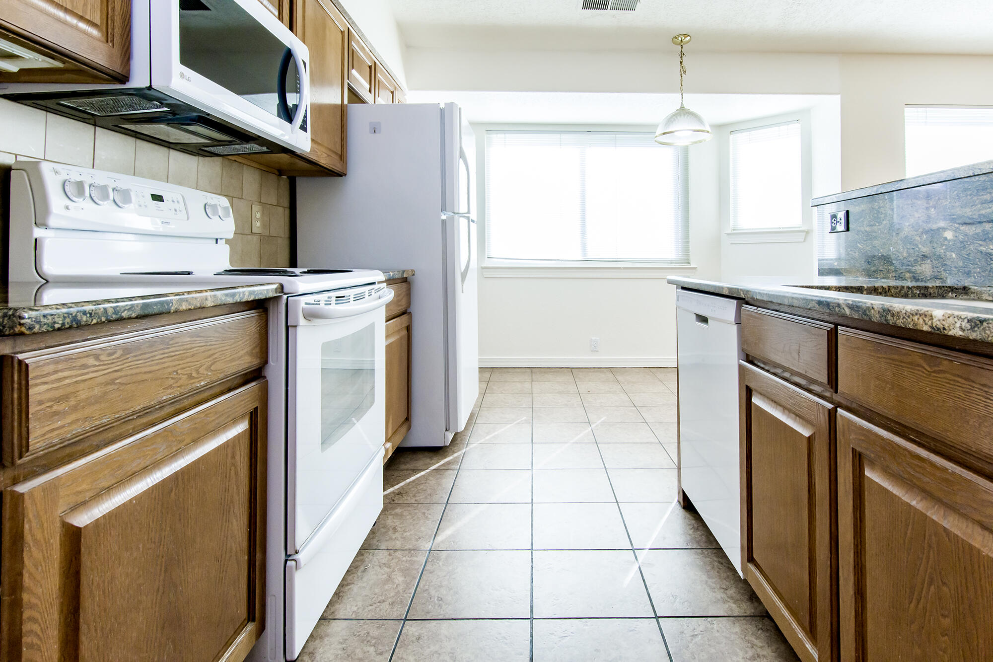 11508 ISLE ROYALE Road SE Kitchen