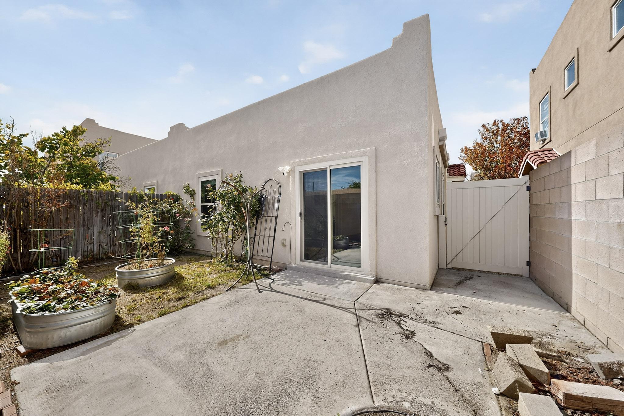 736 MESA DEL RIO Street NW Backyard