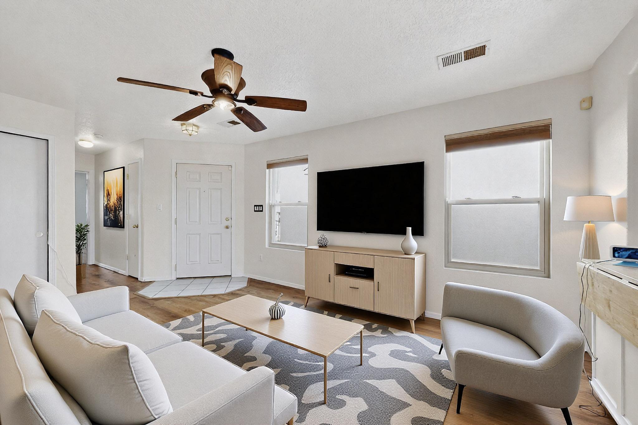 736 MESA DEL RIO Street NW Living Room