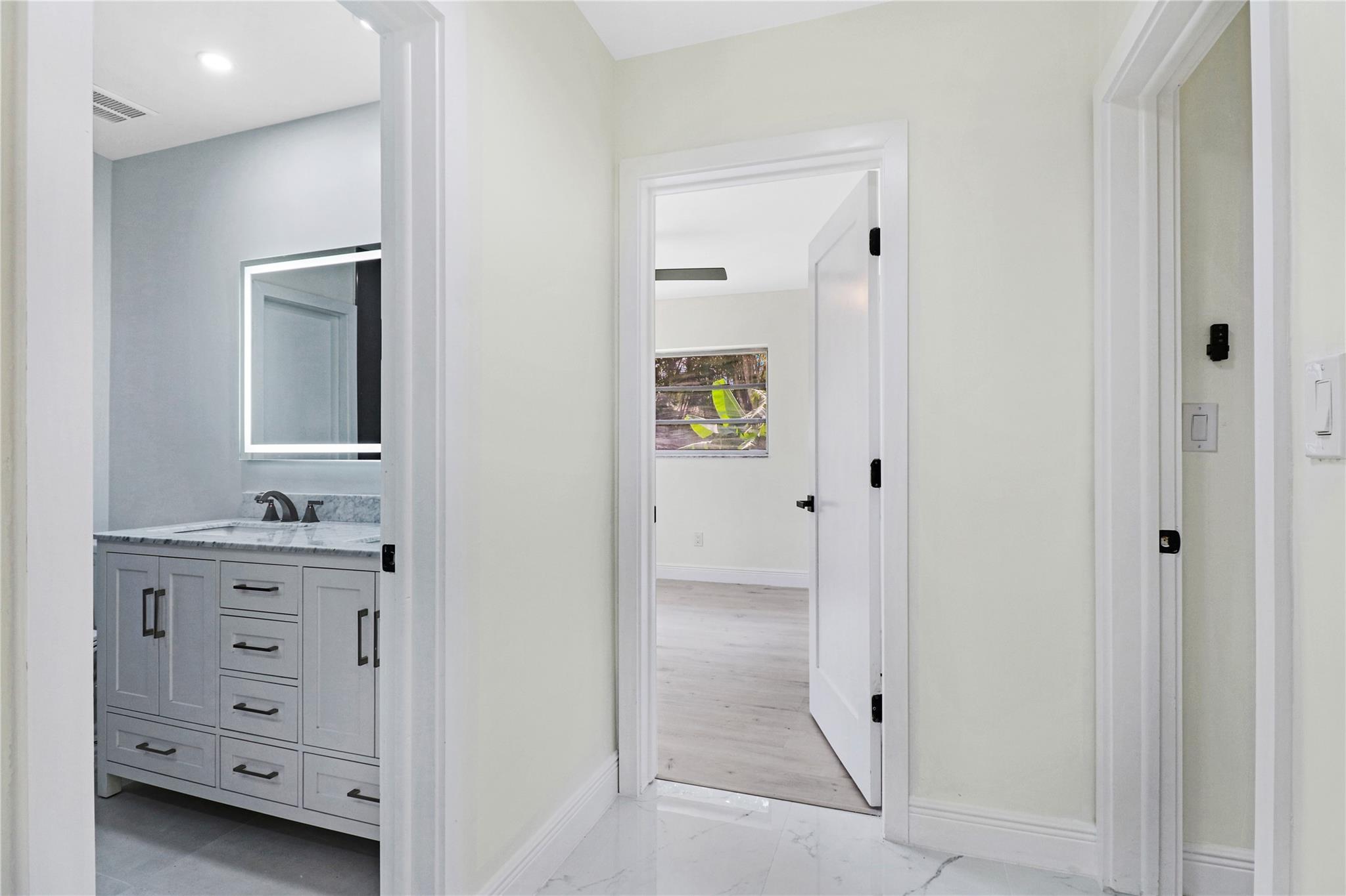 Homes for sale in Plantation, FL | 5900 Sw 17Th St, Plantation, FL 33317 | MLS# F10536618