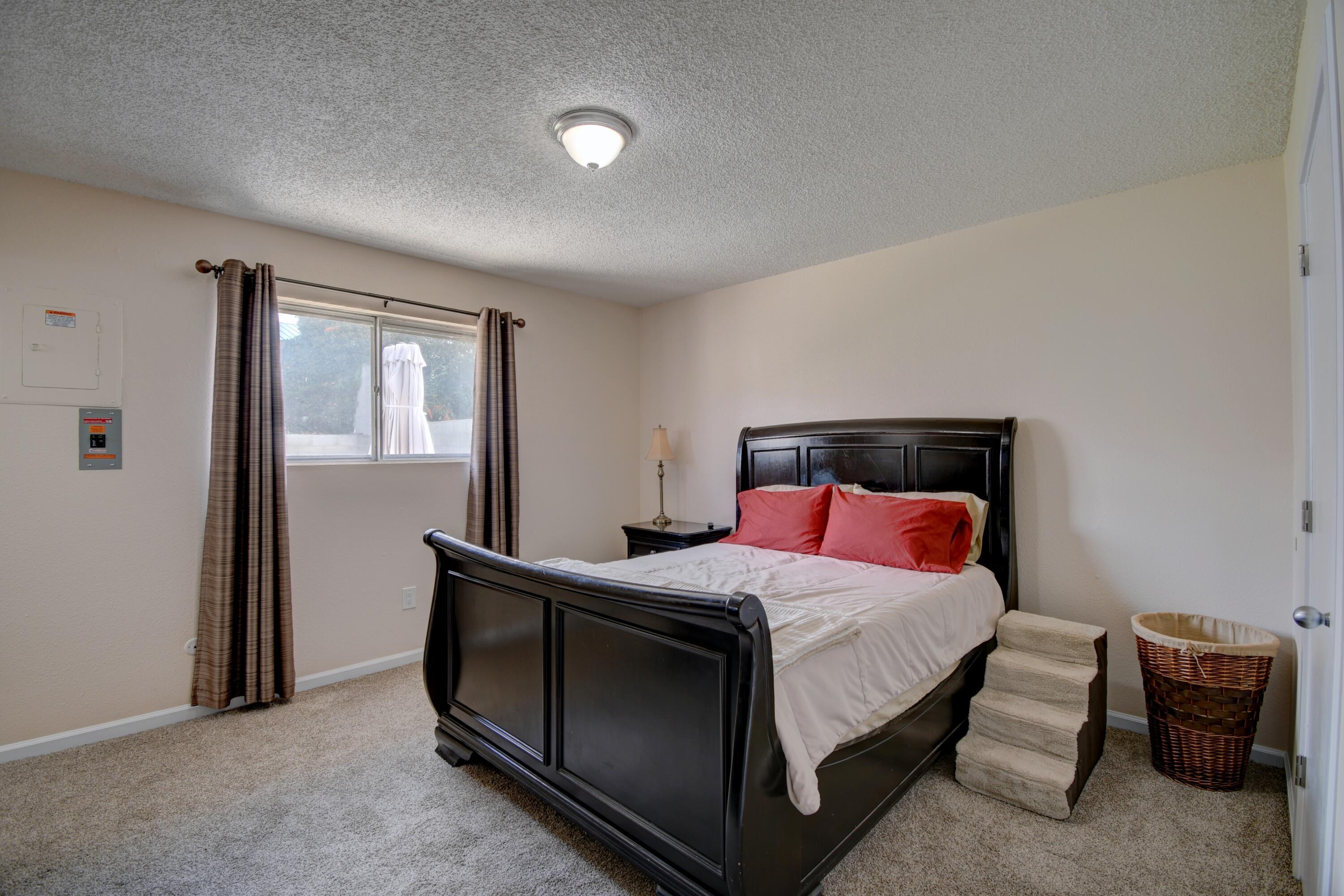 816 Landman Drive NE Bedroom