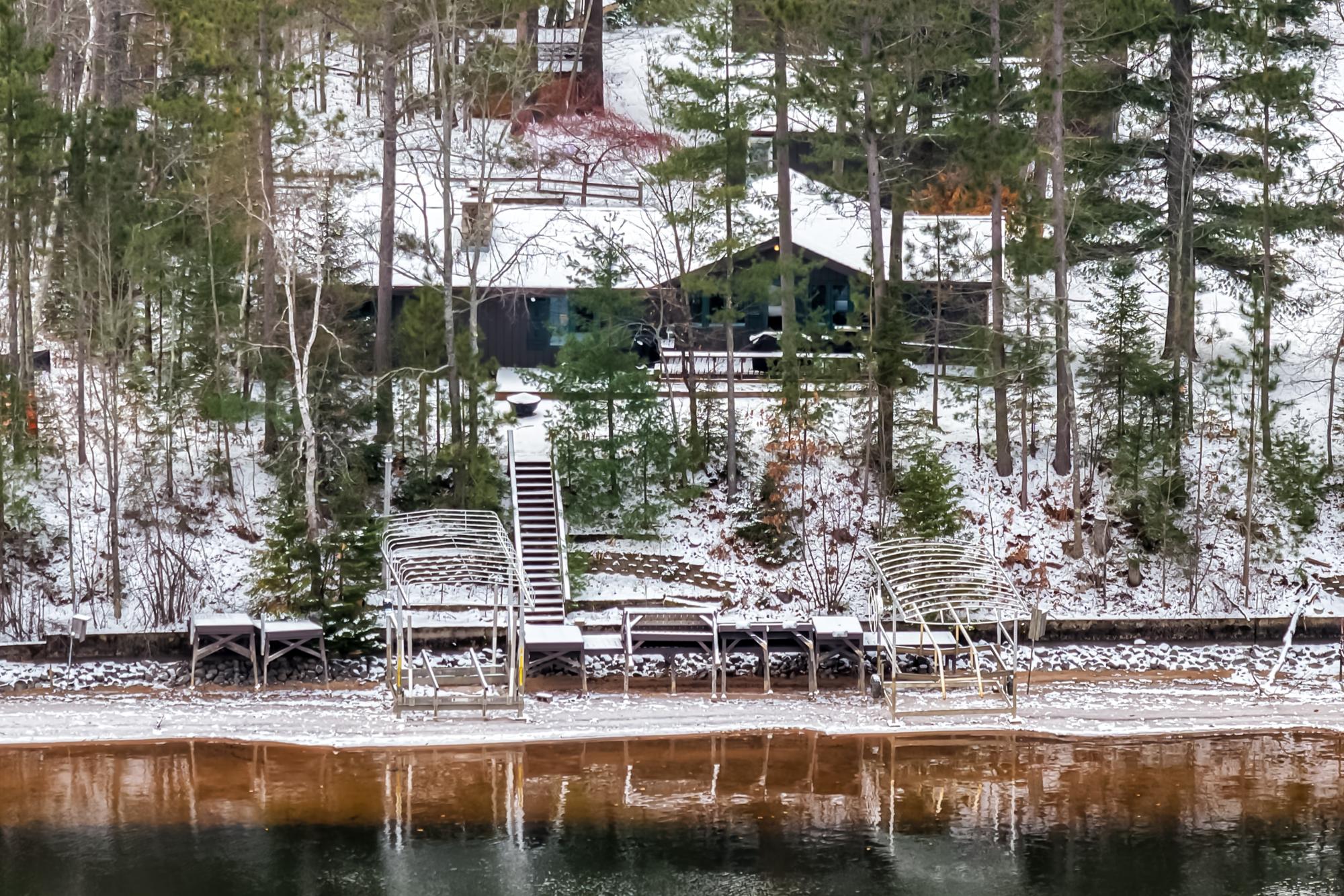 Rest Lake house picture