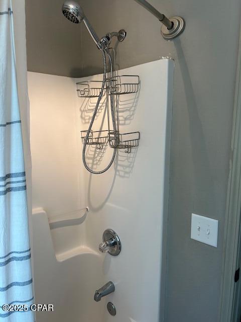 Listing photo id 18 for 4223 Lorraine Street