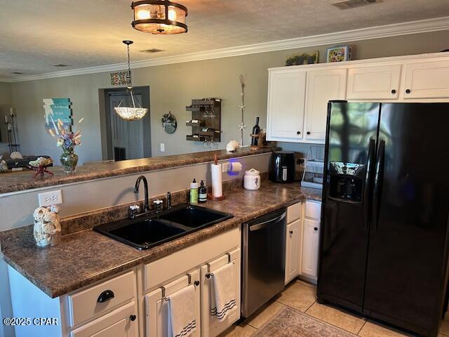 Listing photo id 7 for 4223 Lorraine Street