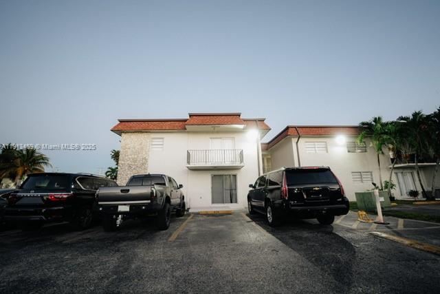 Courtyards Of Hialeah Con