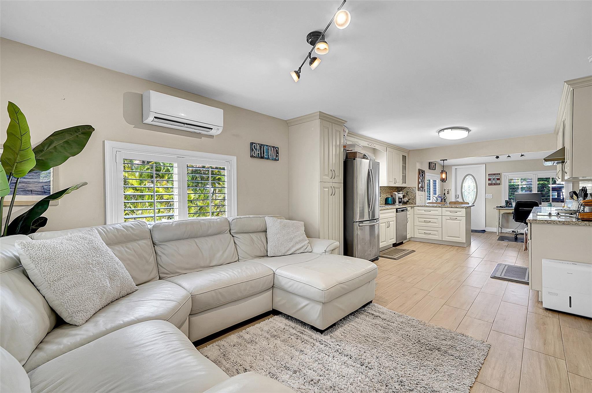 Homes for sale in Davie, FL | 4860 Sw 61St Ave, Davie, FL 33314 | MLS# F10536665