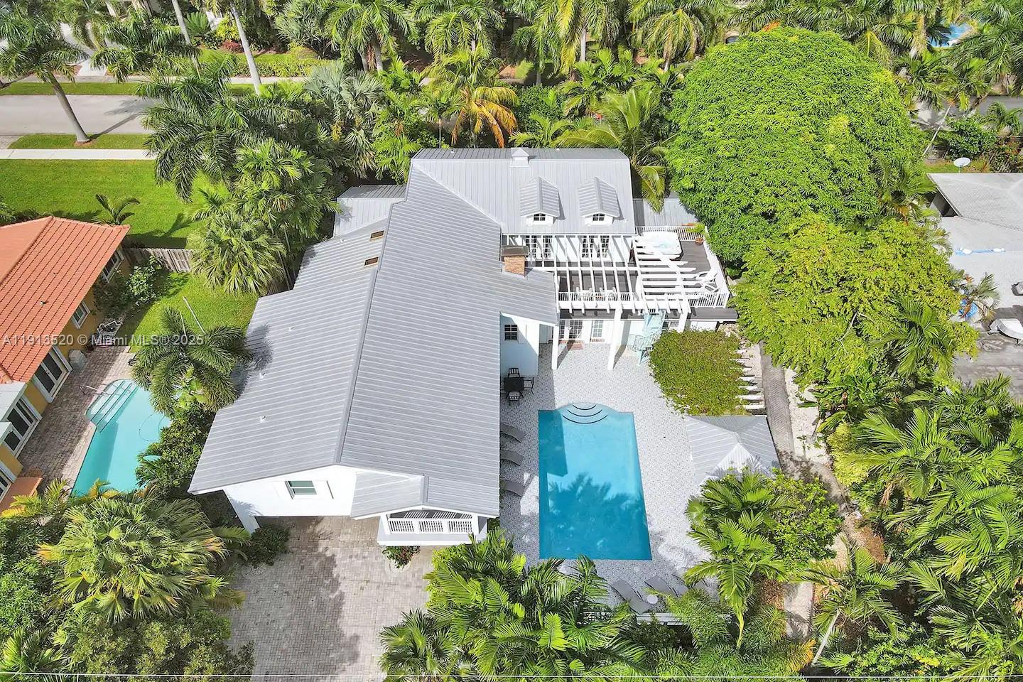 House for Sale in Hollywood, FL