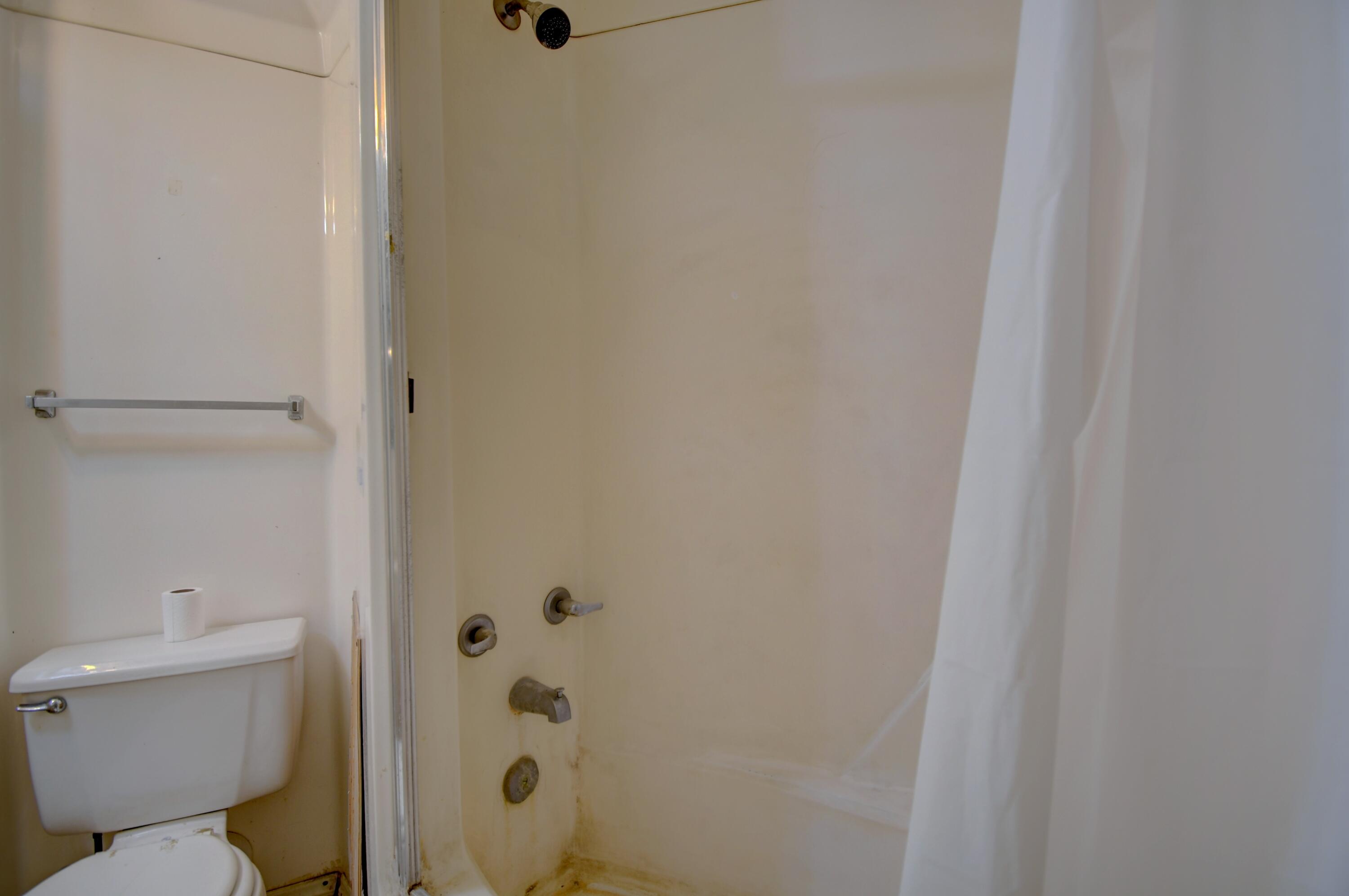 2800 Vail Avenue SE UNIT 159 Bathroom