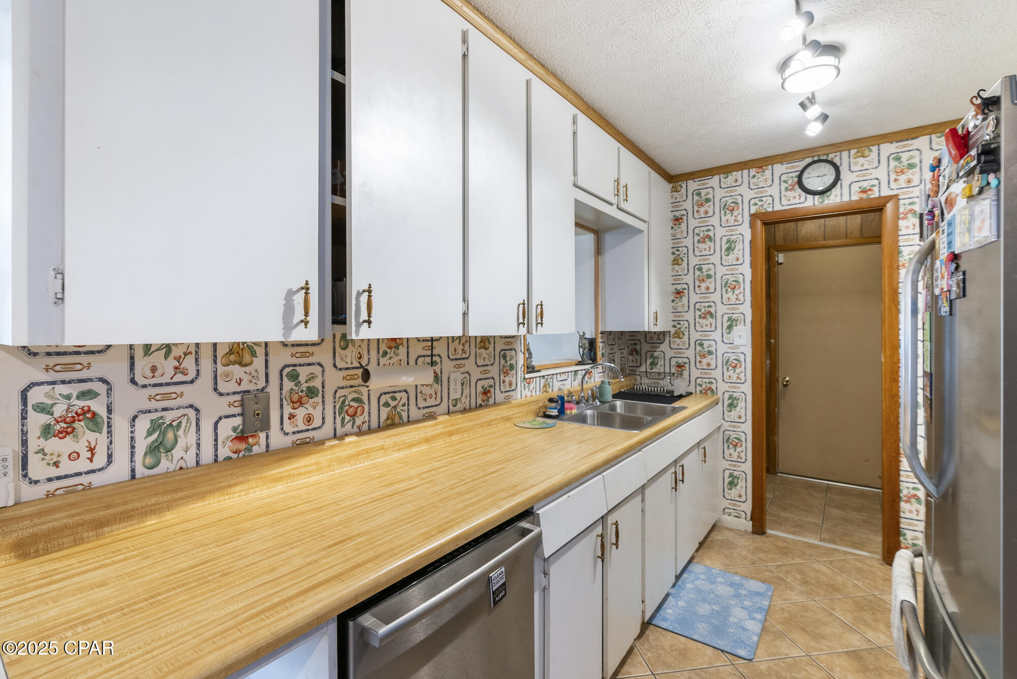 Image 15 For 1011 Star Avenue