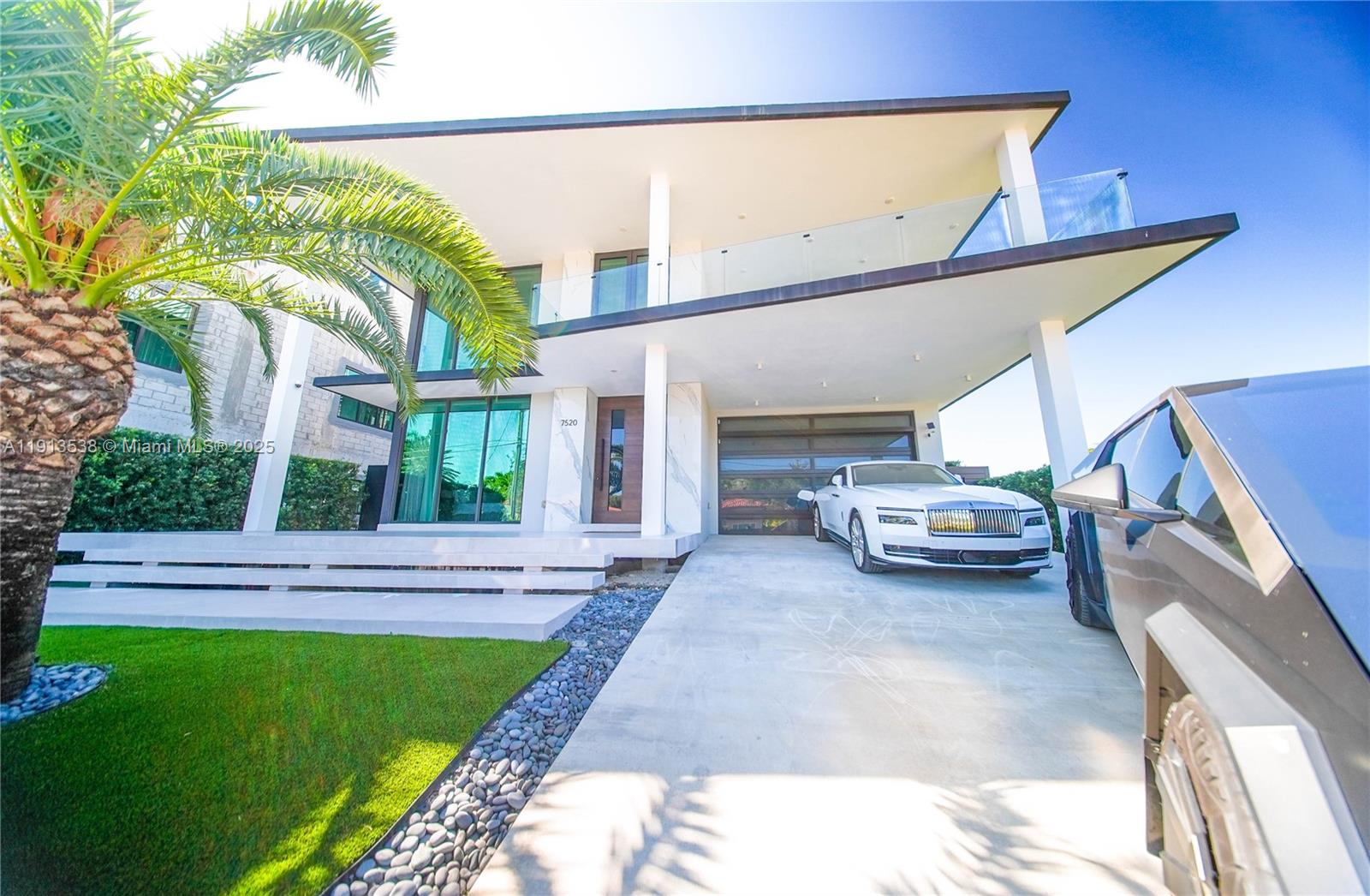 7520 Treasure Dr North Bay Village, FL 33141