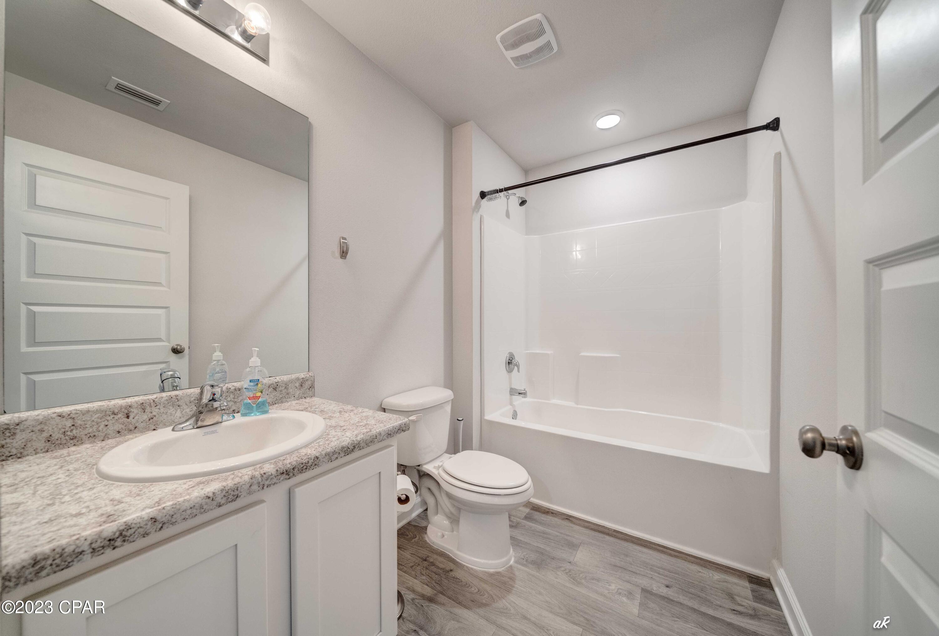 Image 3 For 4004 Brighton Boulevard