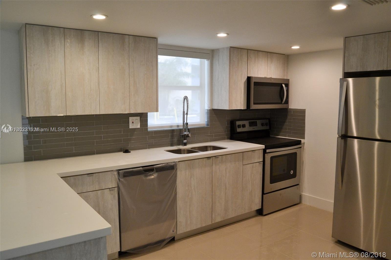 9375-fontainebleau-blvd-l122-miami-fl-33172/hzid_43da28a7