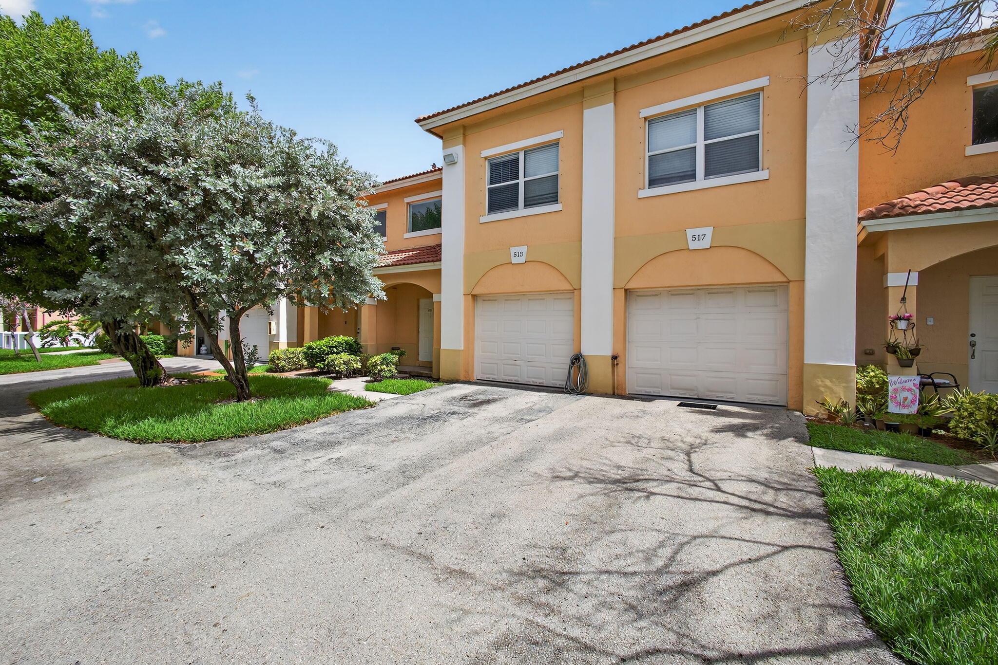 Estancia At Palm Springs