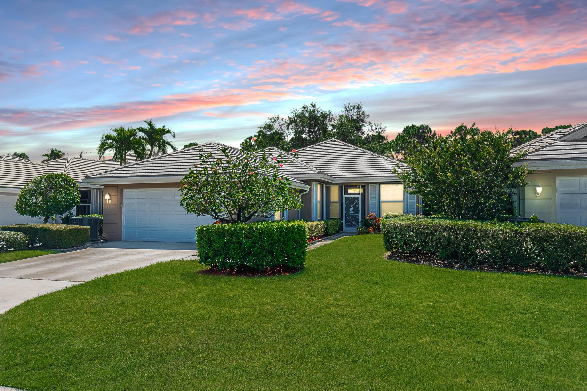 Lakes At St Lucie West