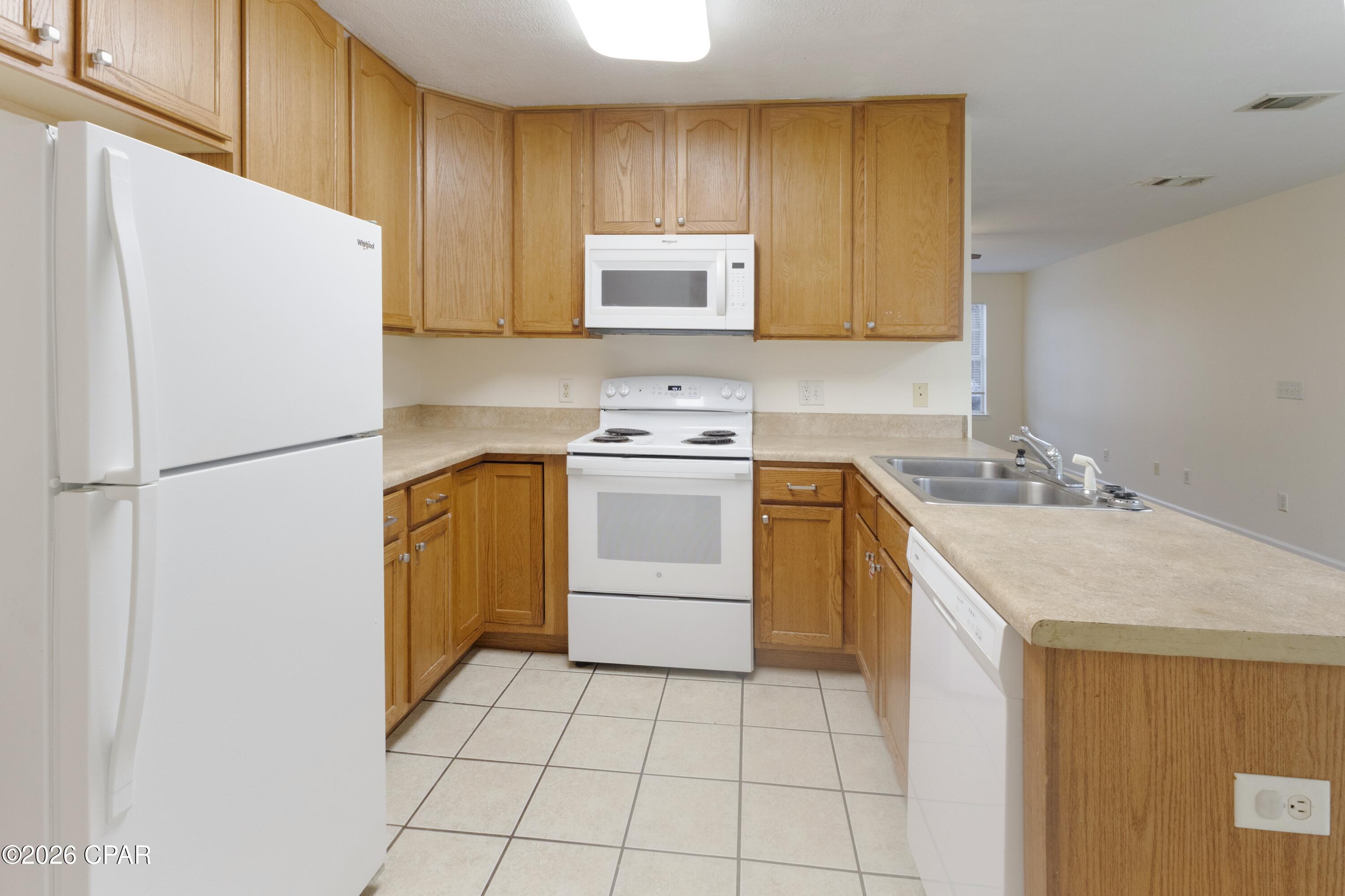 Image 3 For 108 Gray Avenue B