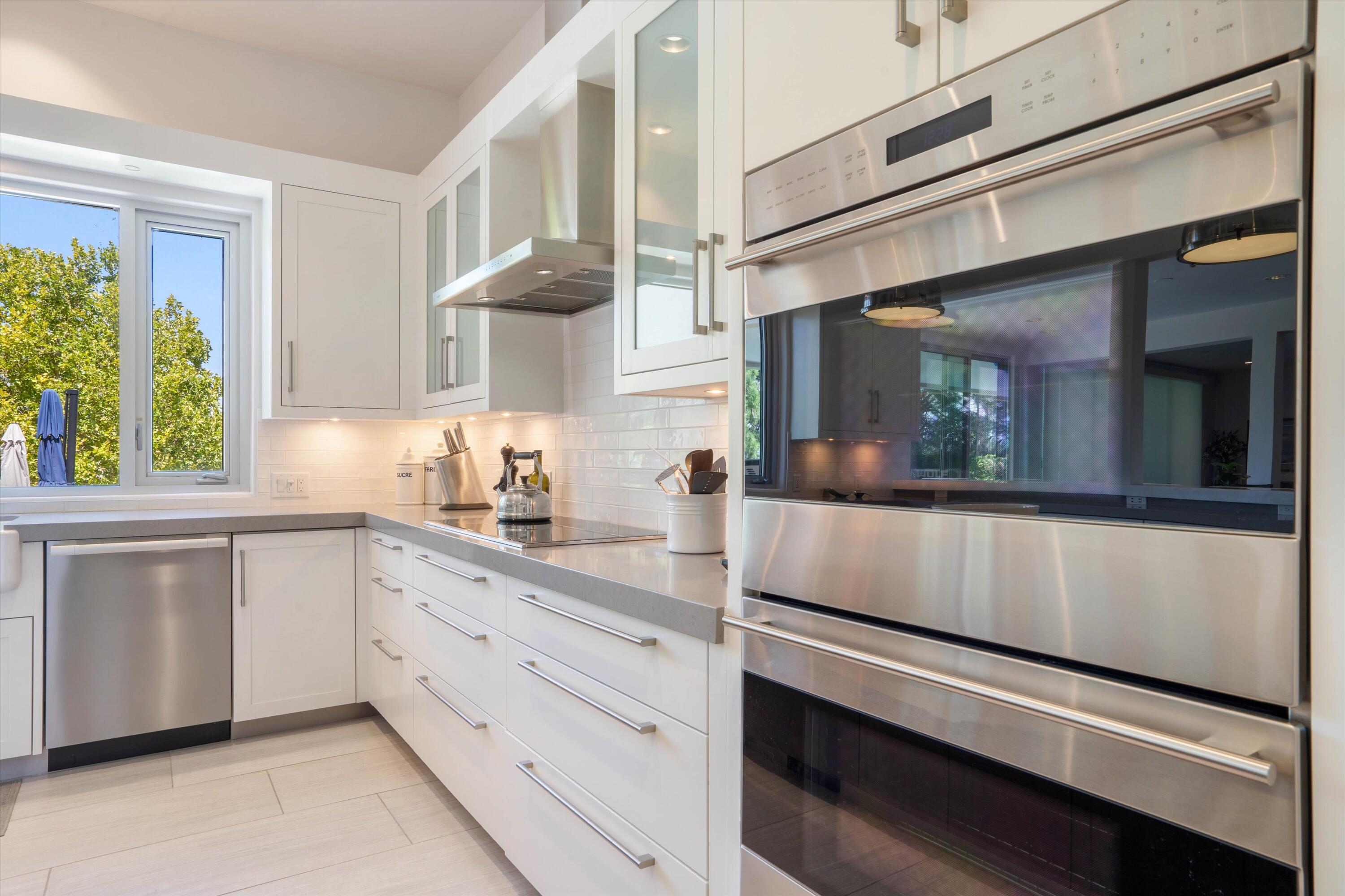 11119 Inverness Court NE Kitchen