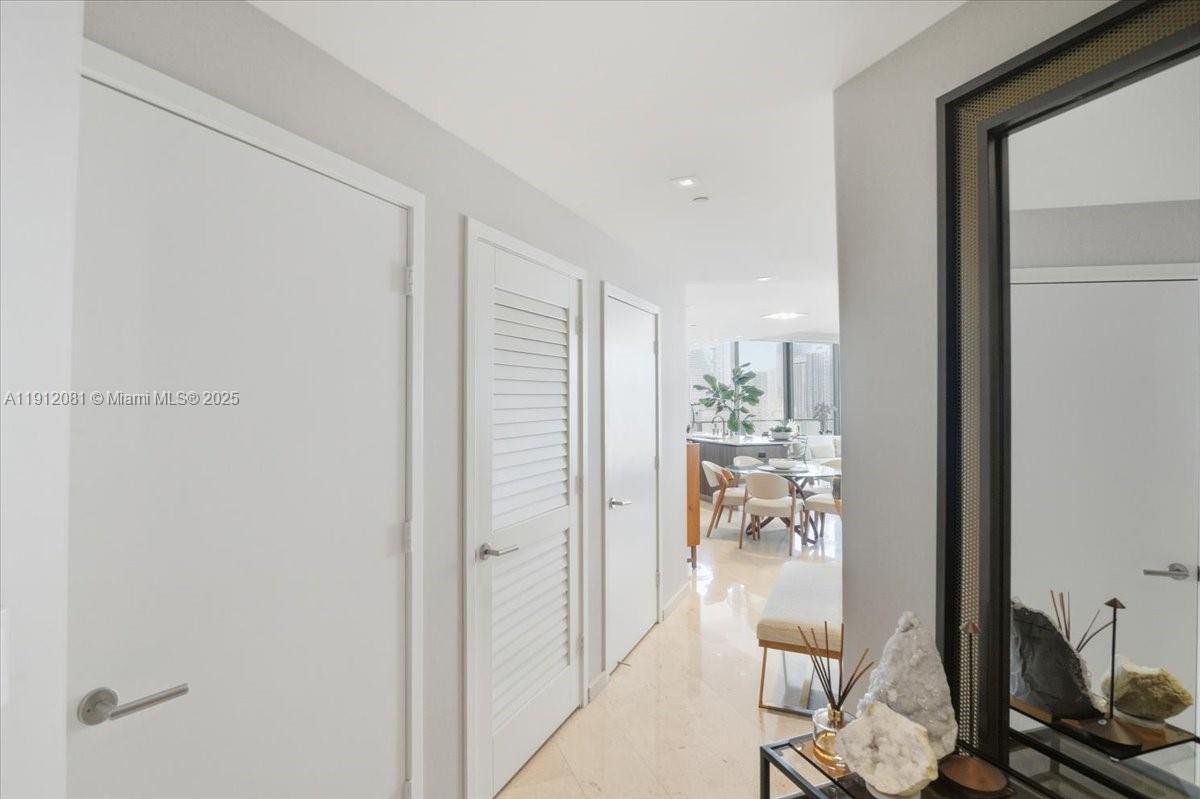 Condo for Sale in Miami, FL