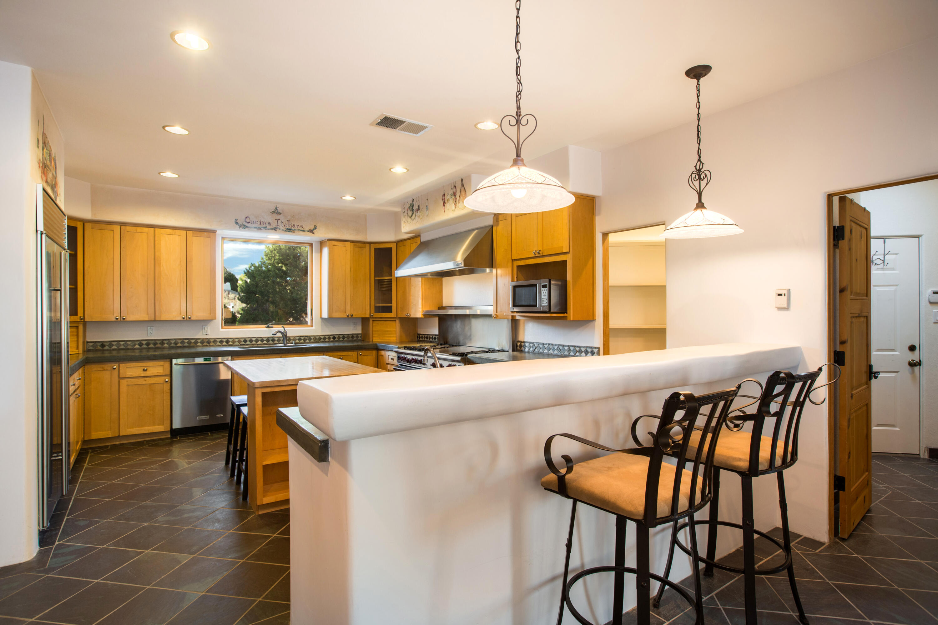 612 Rio Ruidoso Road NE Kitchen