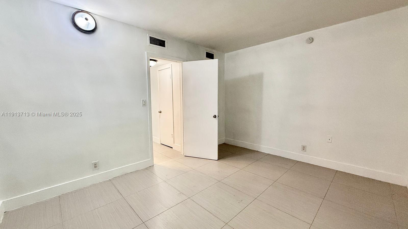 Bonus room and amenities at 42 14th St - Condo in Dania Beach