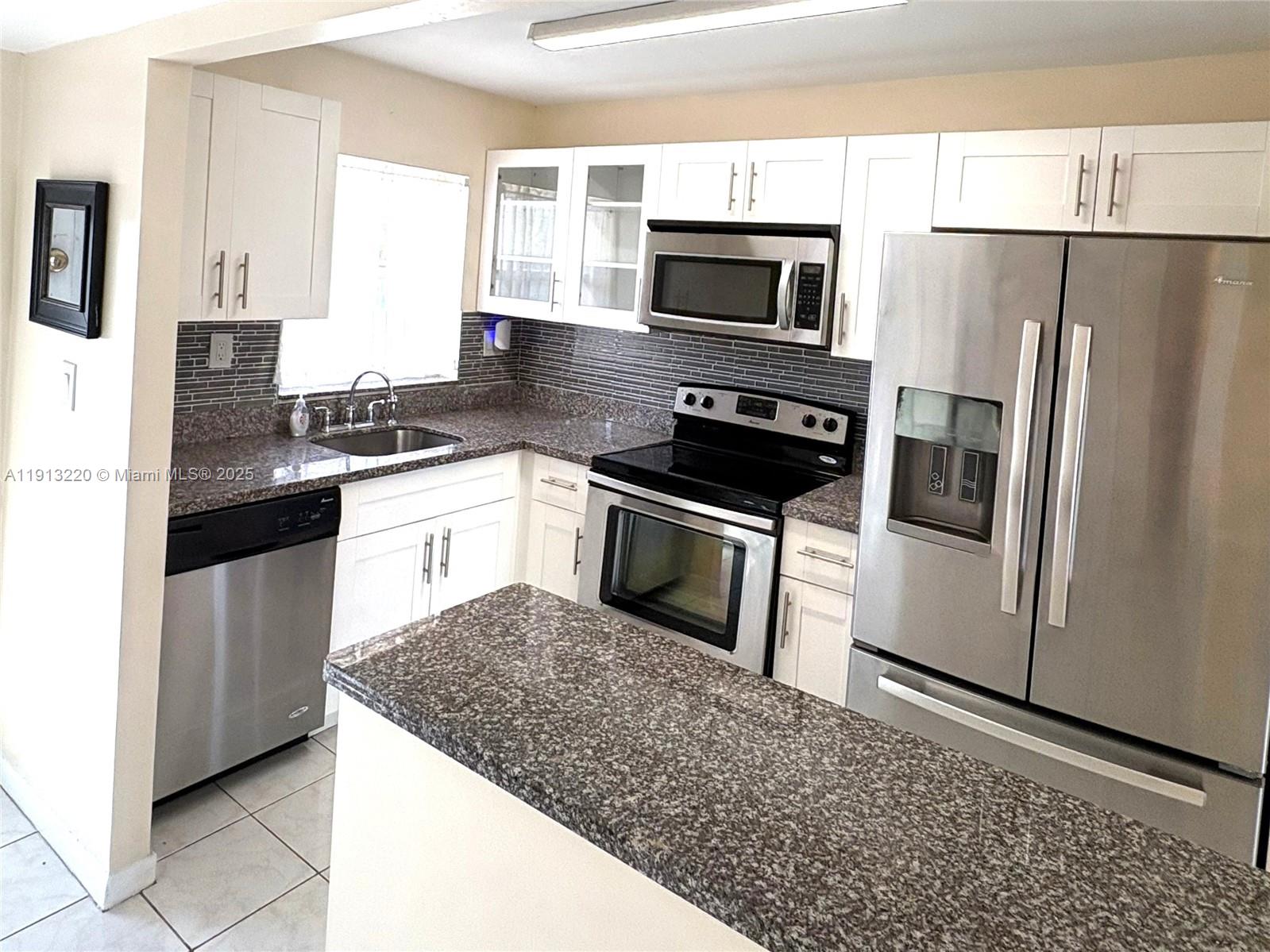 Sunrise Lakes 82 Condo