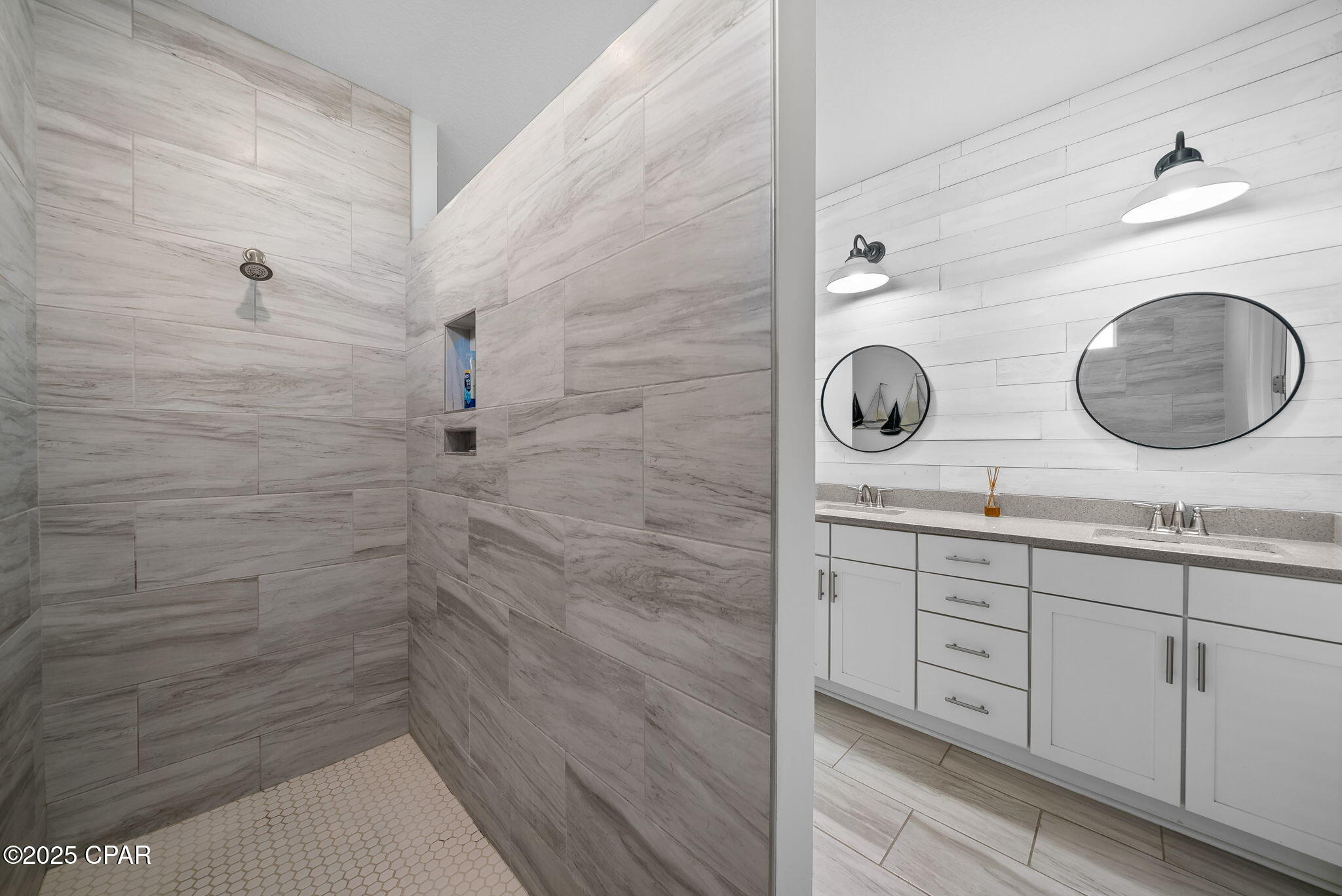 Image 19 For 1401 Discovery Loop