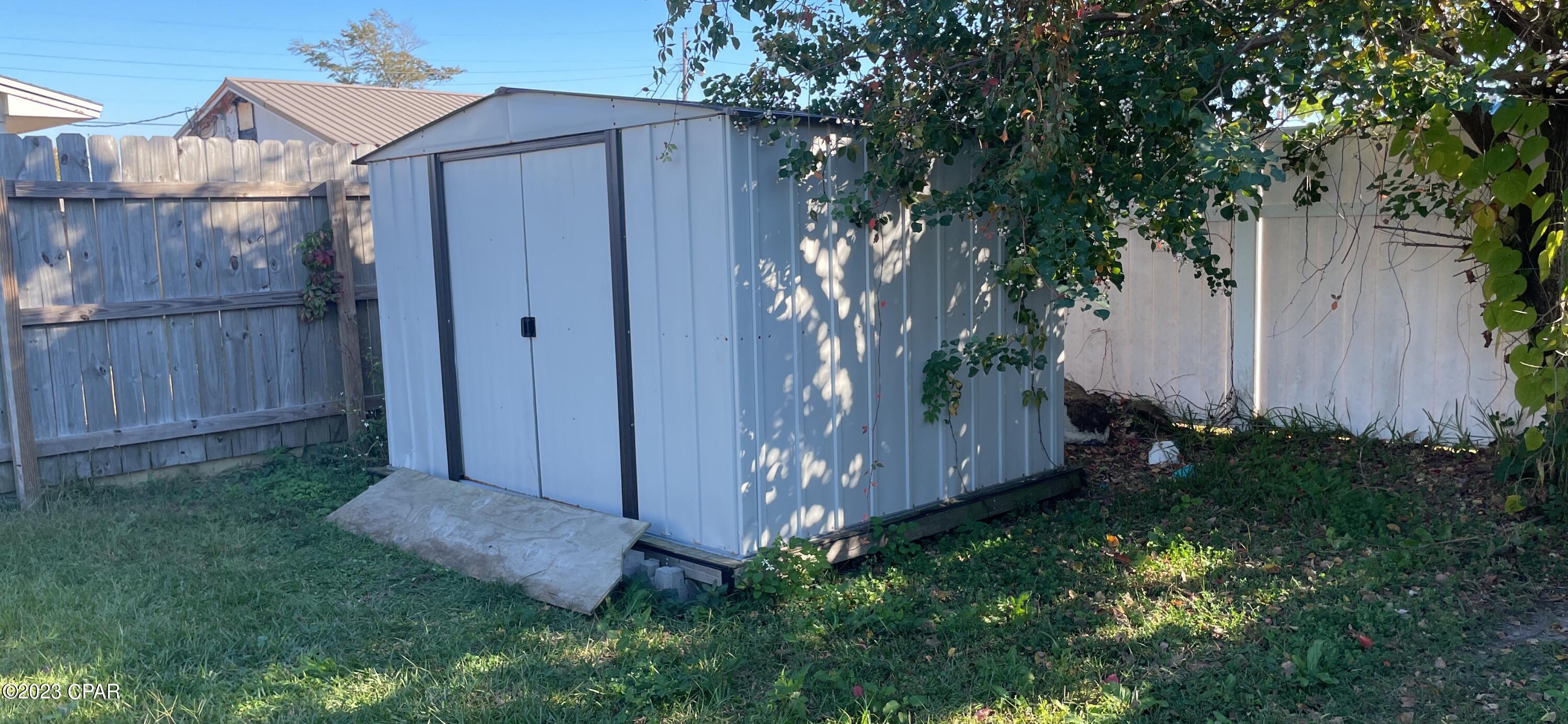 Image 14 For 904 Forestdale Avenue