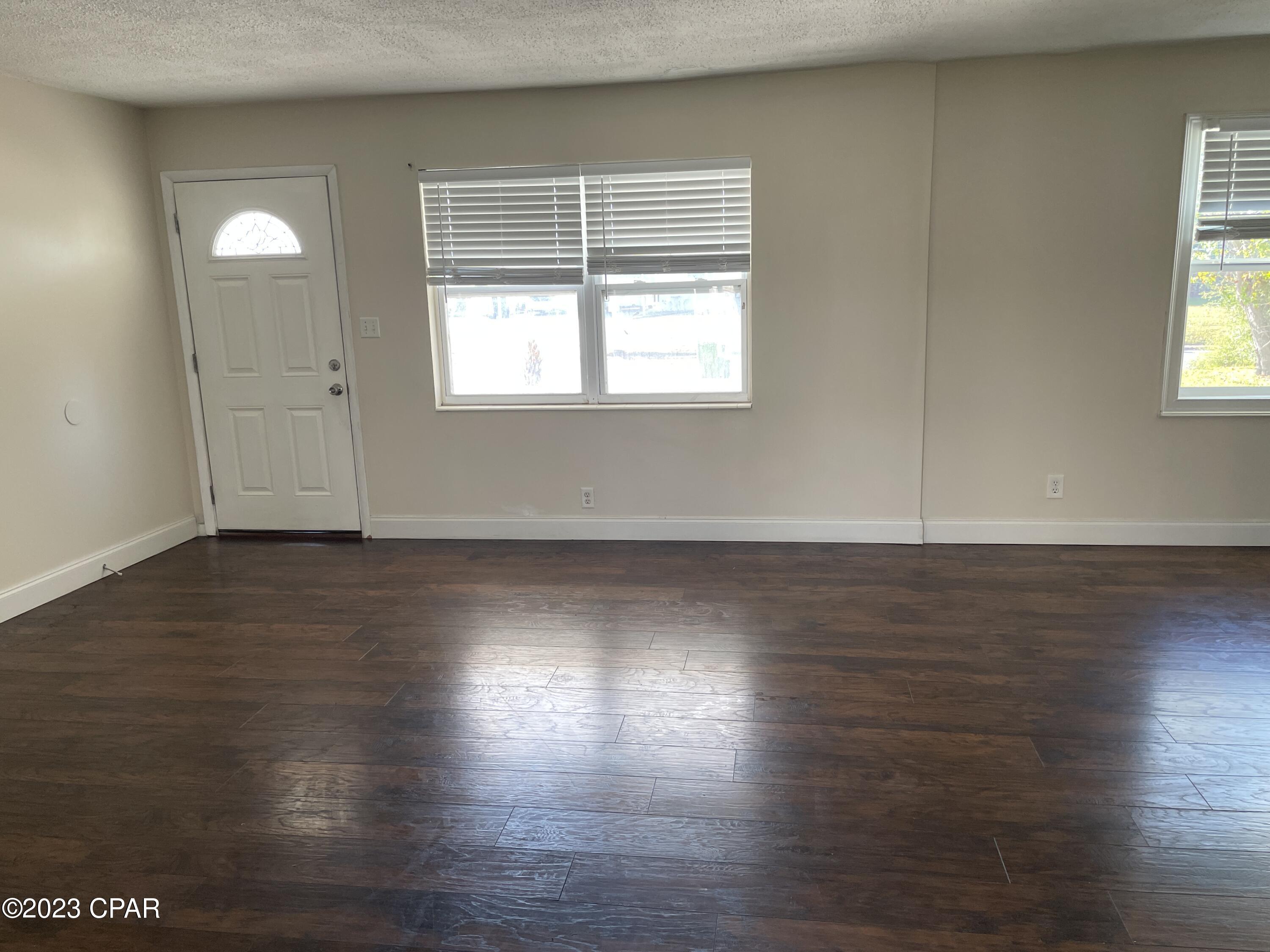 Image 5 For 904 Forestdale Avenue