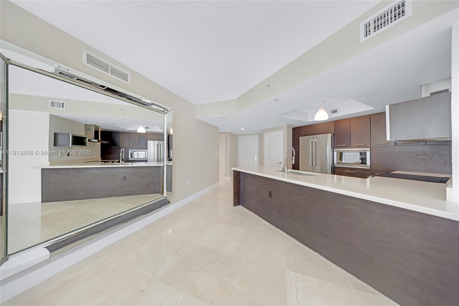 150 Sunny Isles Blvd 601