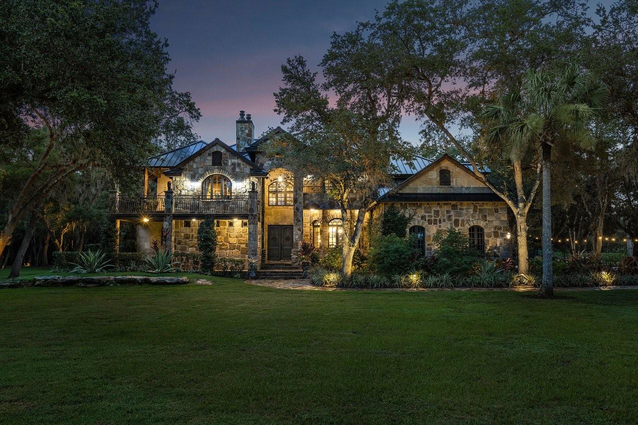 Homes for sale in Fort Pierce, FL | 4560 S 25Th St, Fort Pierce, FL 34981 | MLS# F10536707