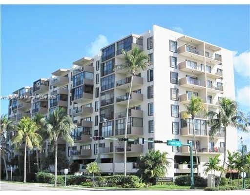 Key Bisc Ambassador Condo