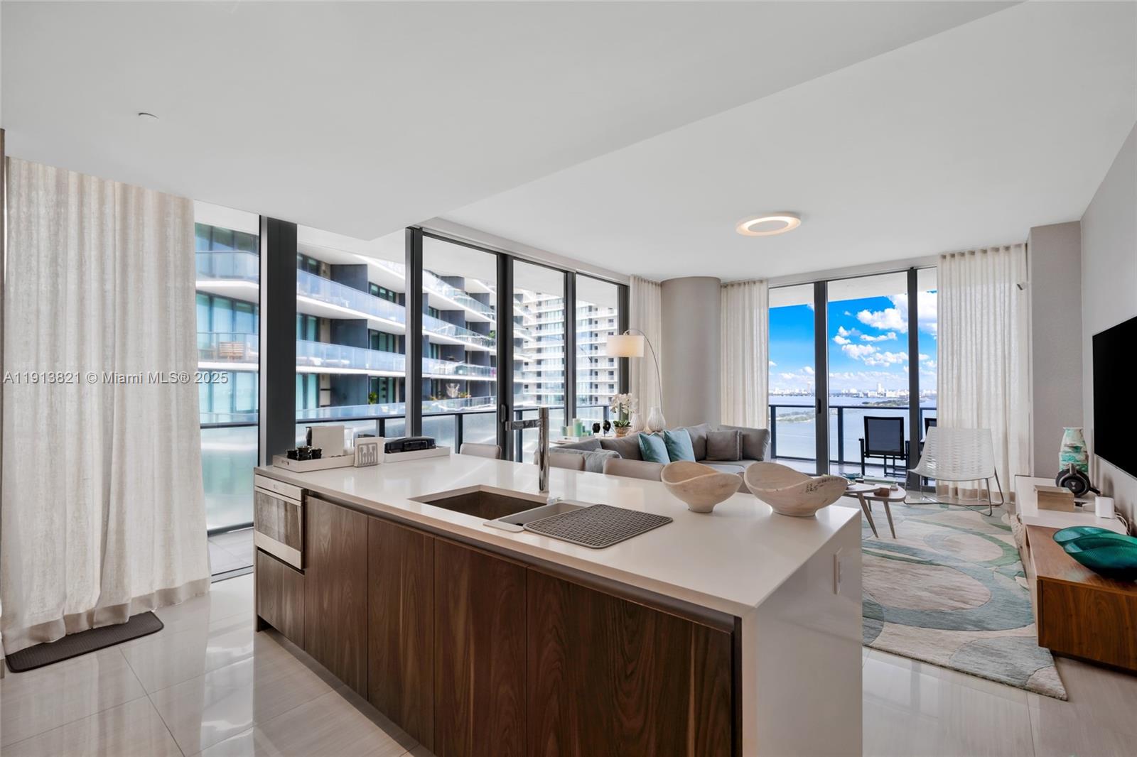 Gran Paraiso Condo