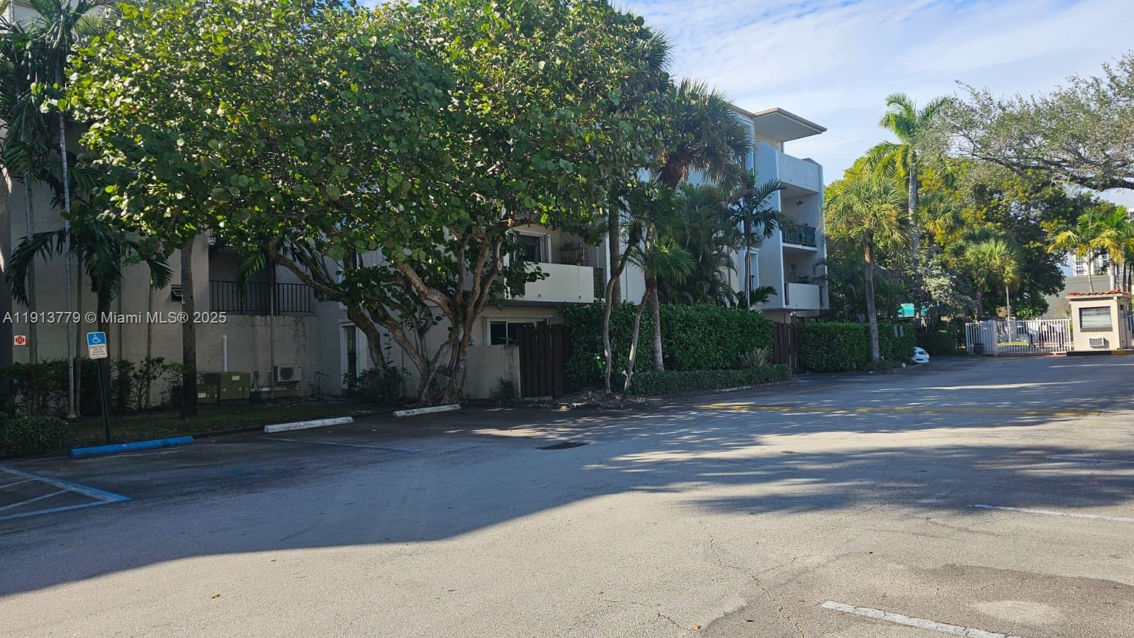 Dadeland Grove Condo