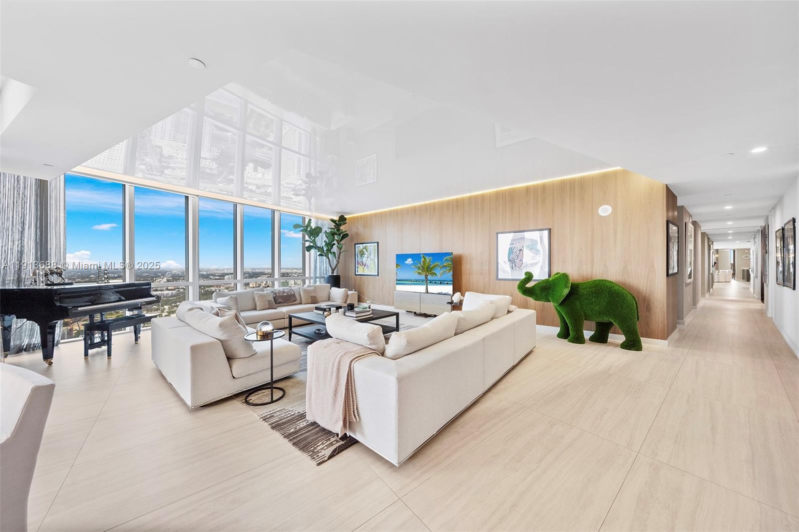 Paramount Miami Worldcent