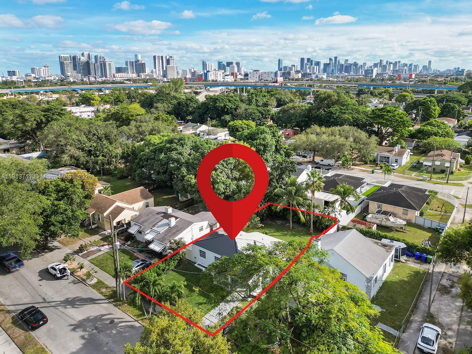 House for Sale in Miami, FL