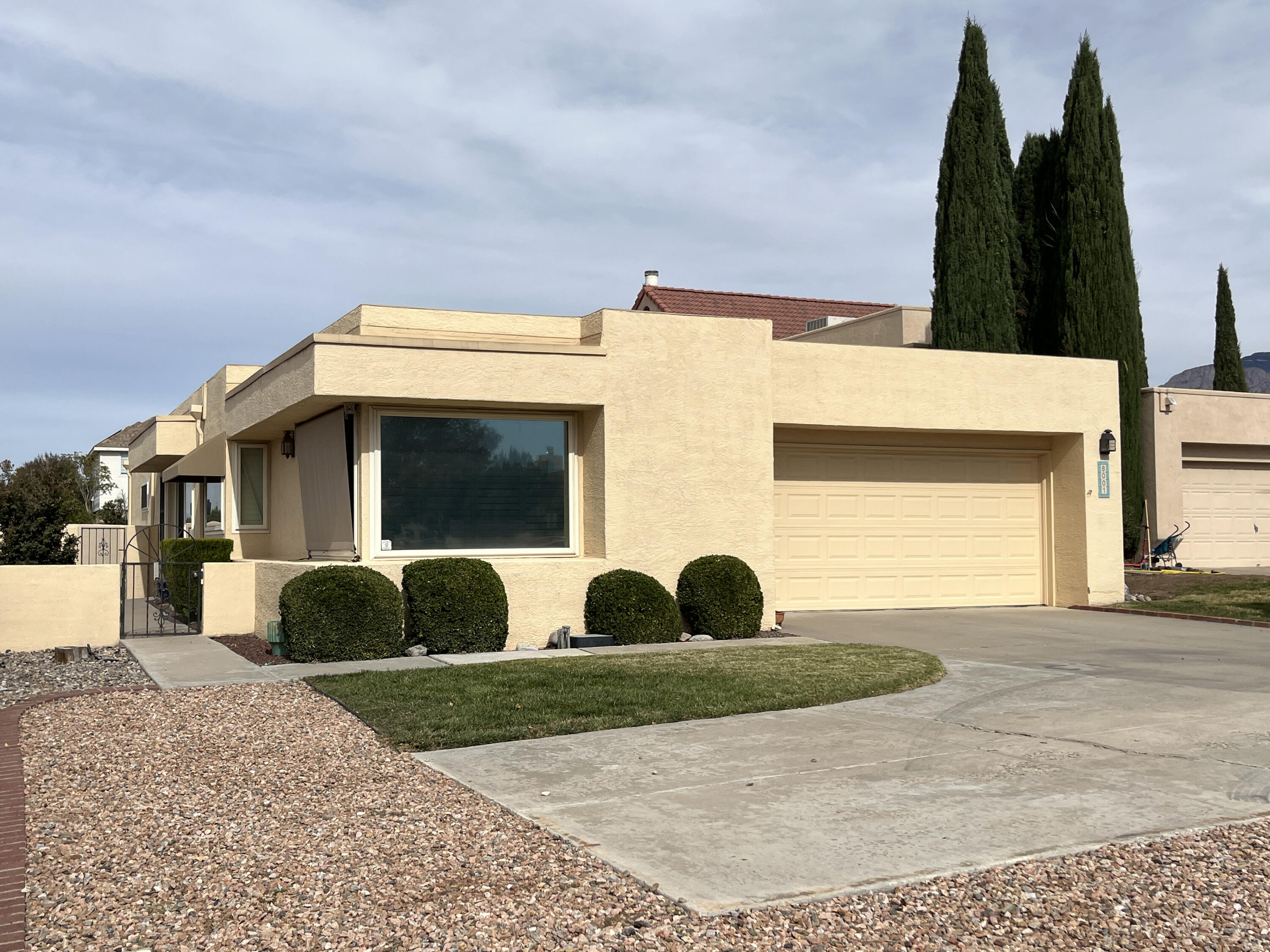 8001 Classic Avenue, Albuquerque NM 87109